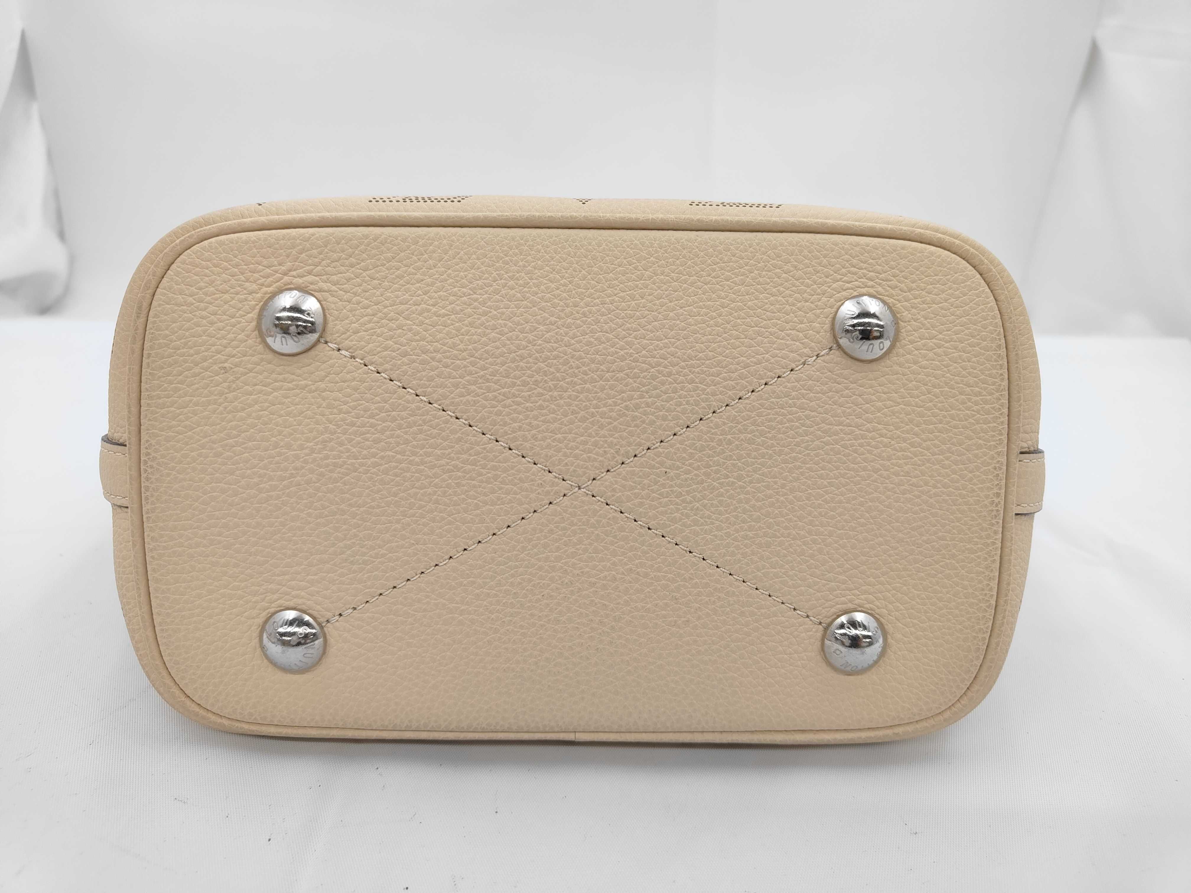 M21909 Blossom PM Mahina Shoulder Bag — view 5