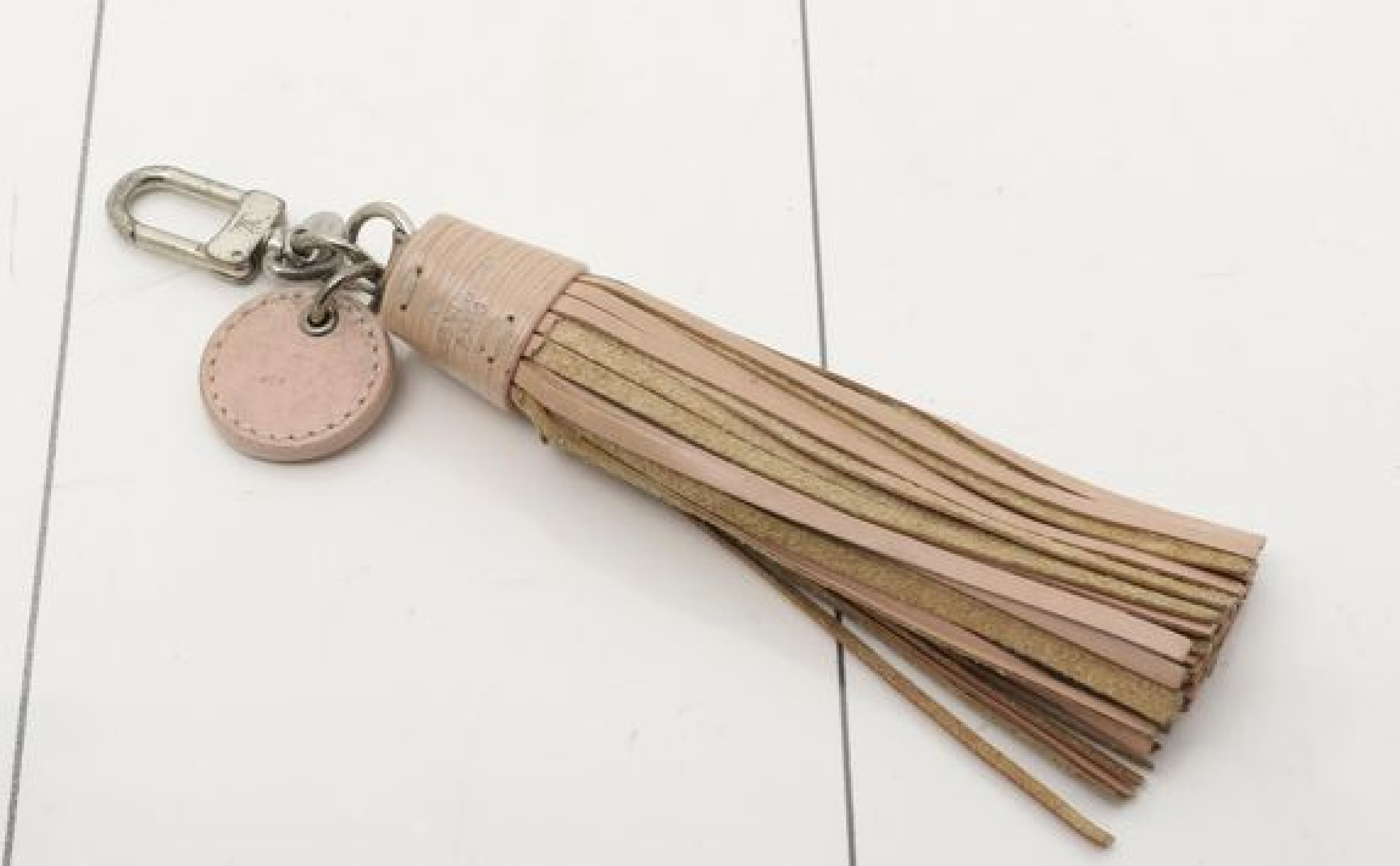 Epi Bag Charm Rose Ballerine Key Case — view 2