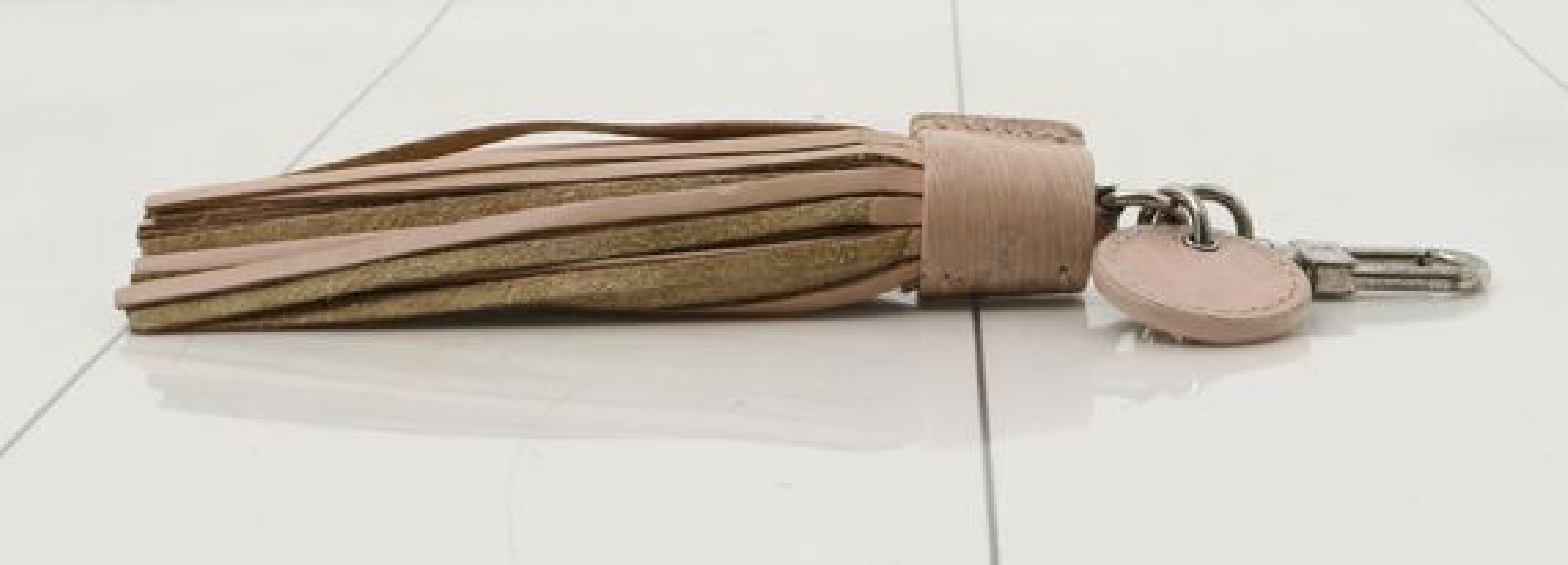 Epi Bag Charm Rose Ballerine Key Case — view 3