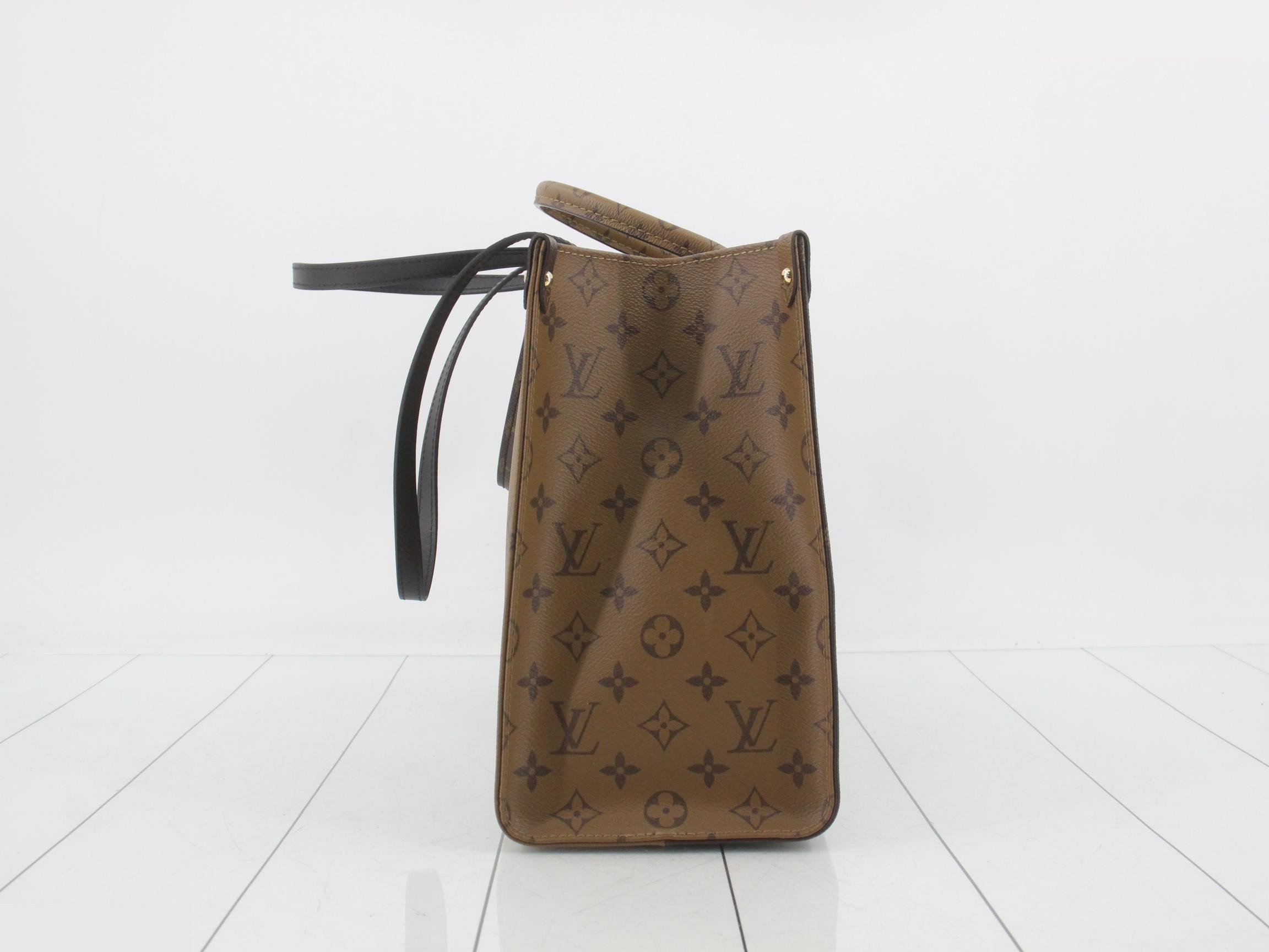 Giant Monogram Reverse OnTheGo MM — view 4