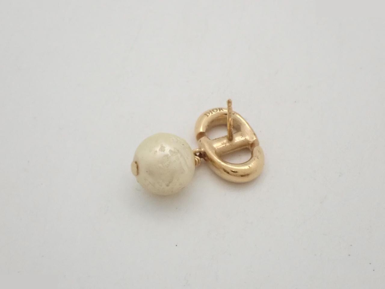 earrings — view 2