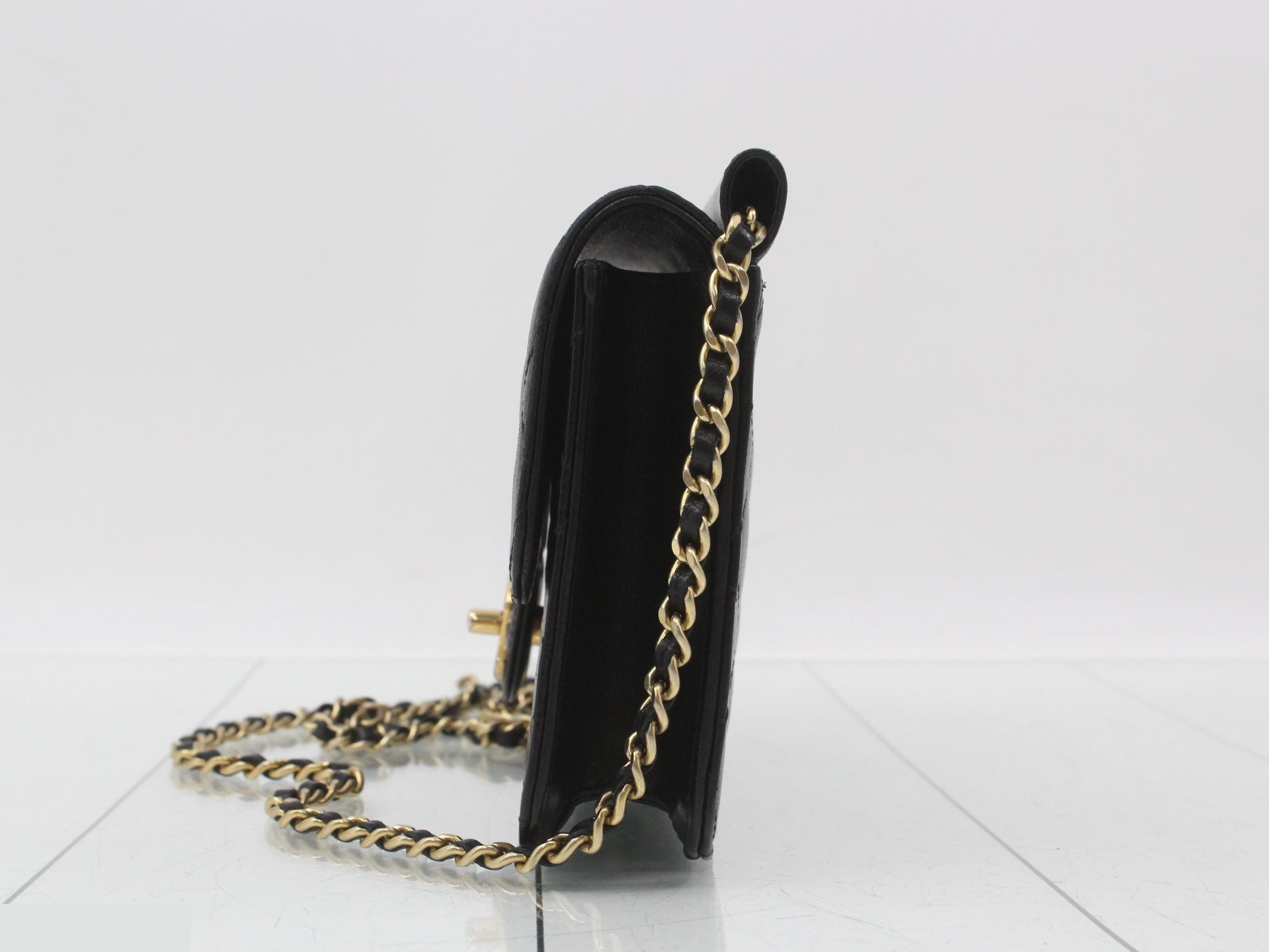 Matelassé (bag) - Shoulder bag — view 3