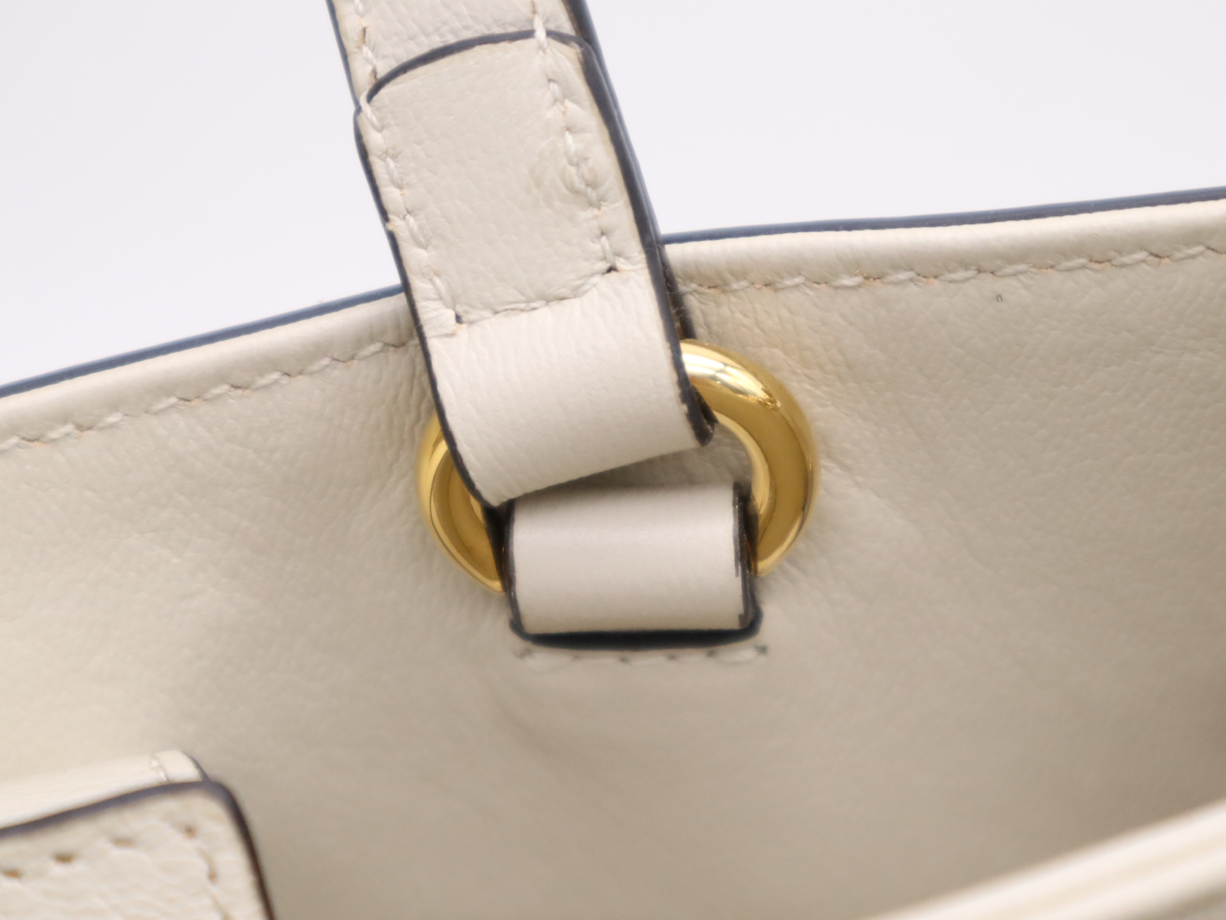 621144 Horsebit 1955 Medium Tote Bag, Leather, Ivory, with Dust Bag. — view 8