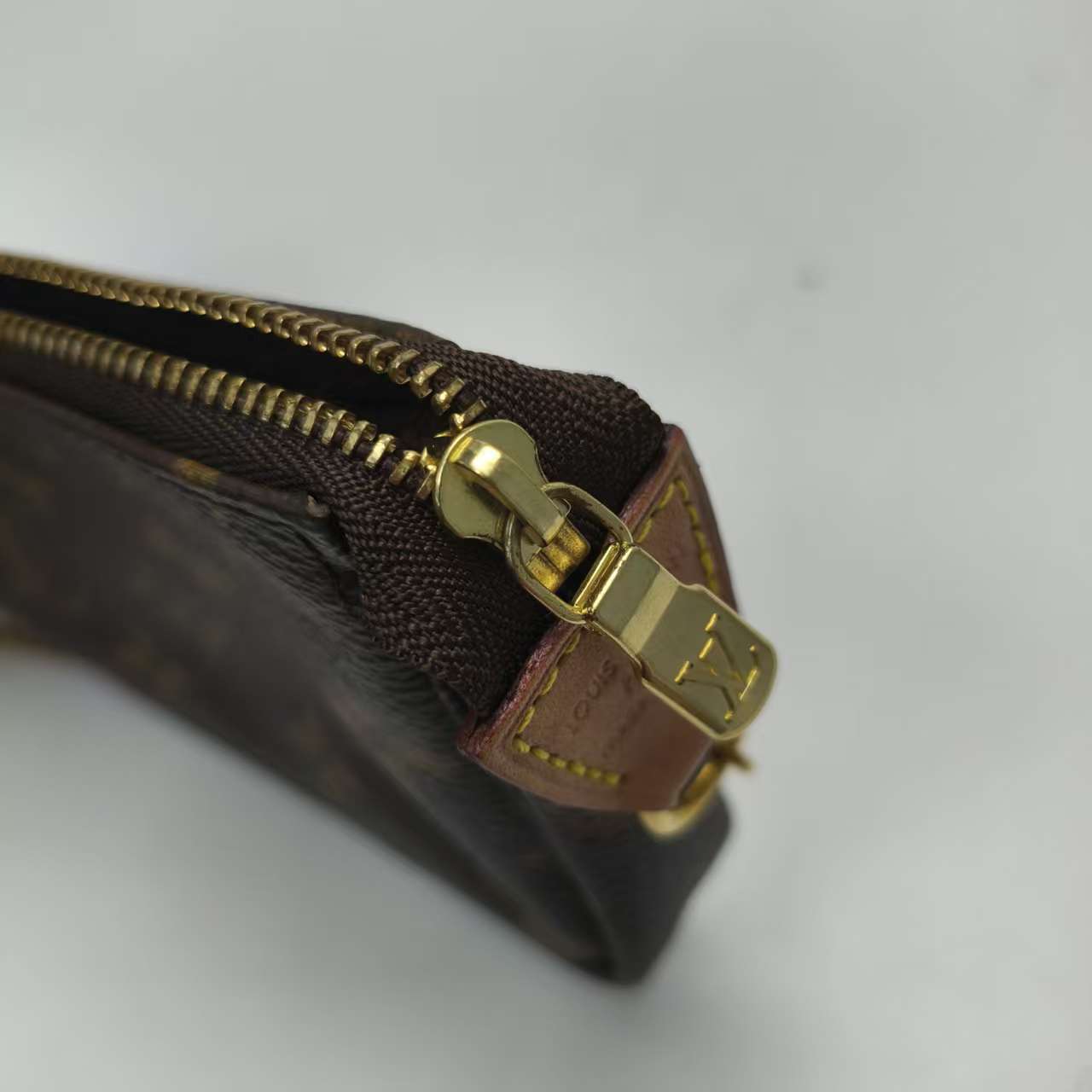 【*Shipped from: China*】LOUIS VUITTON PU Handbag — view 7