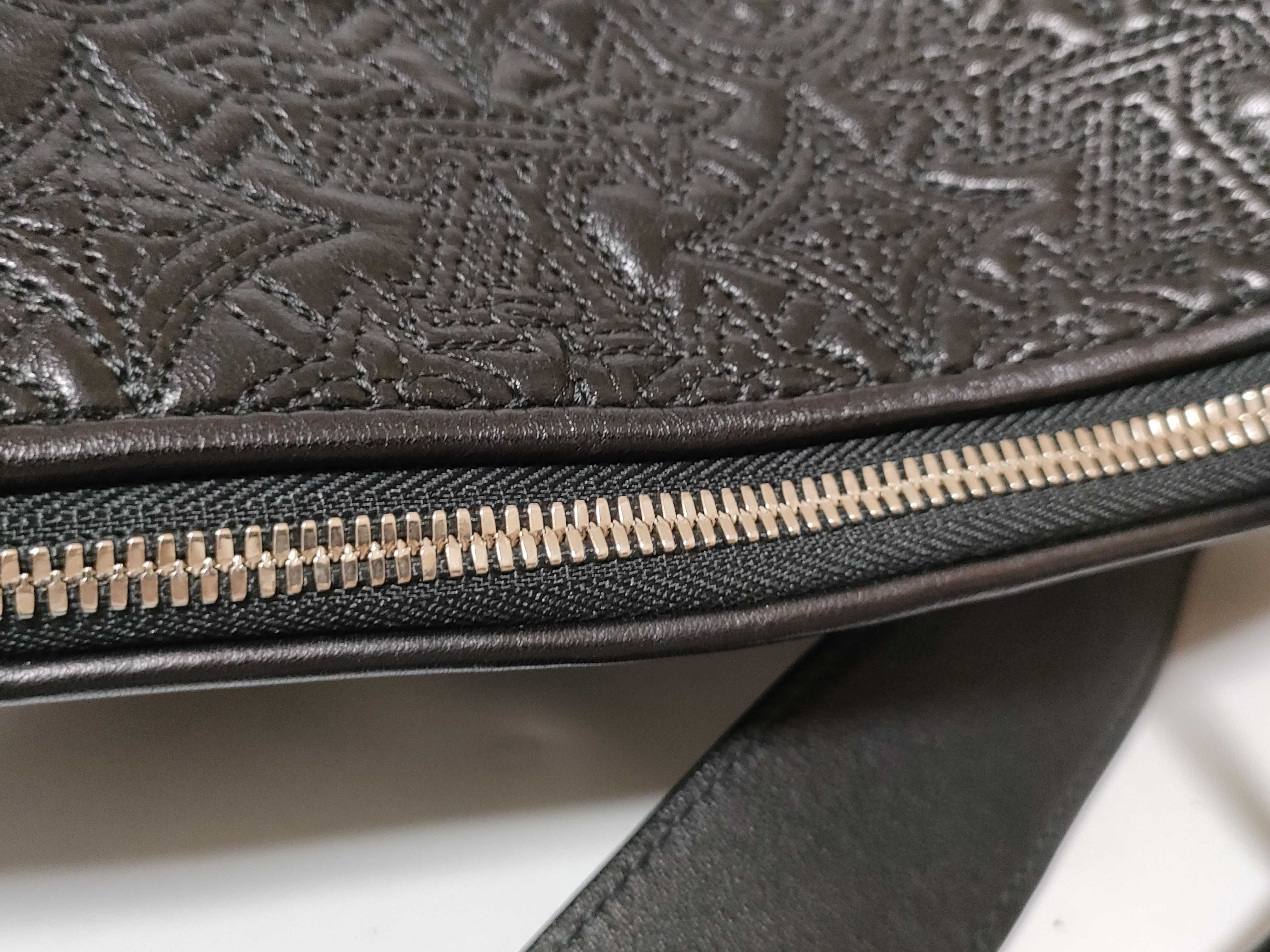 ID- Monogram Antheia Ixia PM M97071 FL2152 Black with strap and cro handbag — view 6