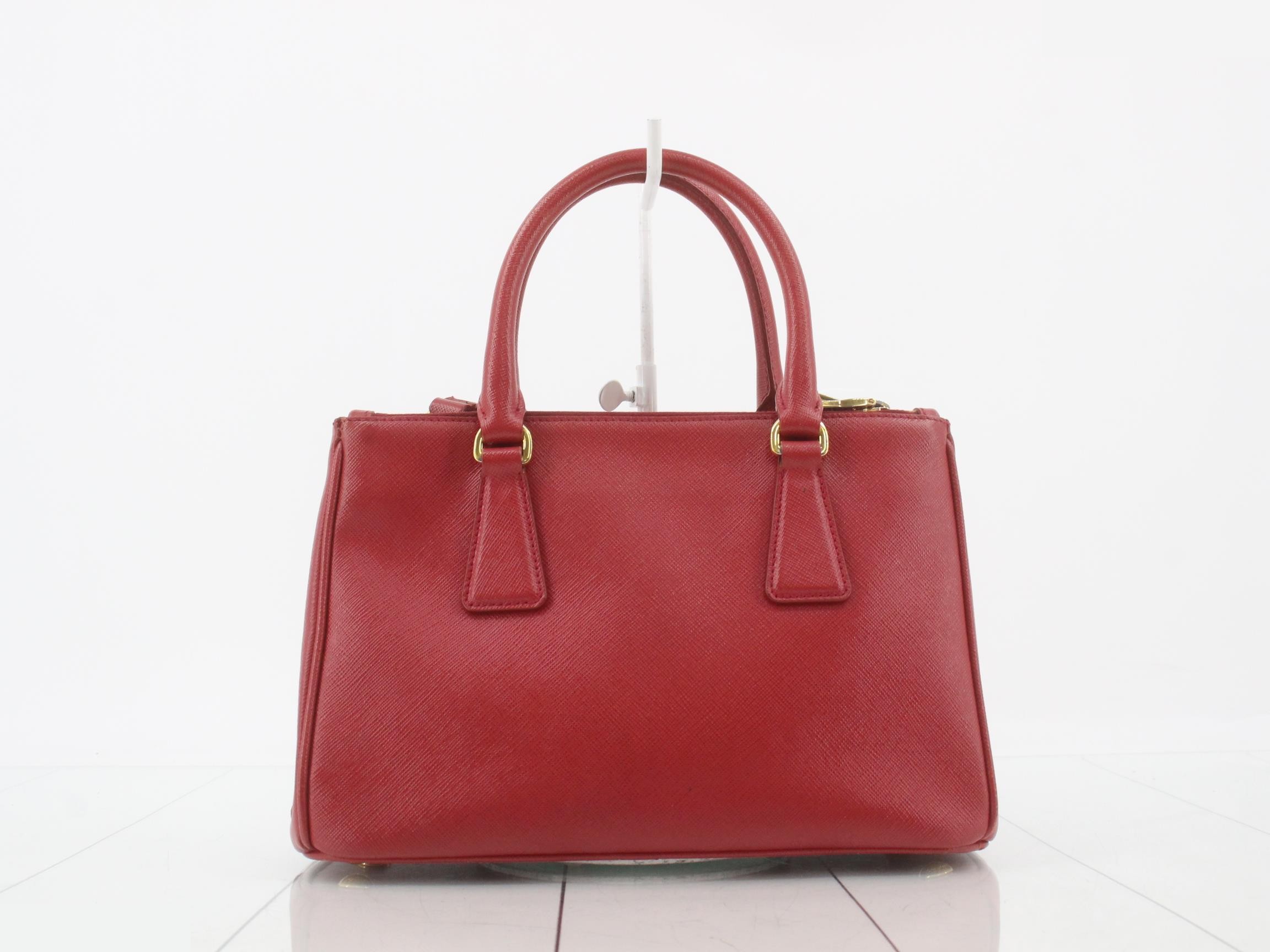 Galleria Saffiano Triangle Plate 2-Way Shoulder/Handbag — view 2