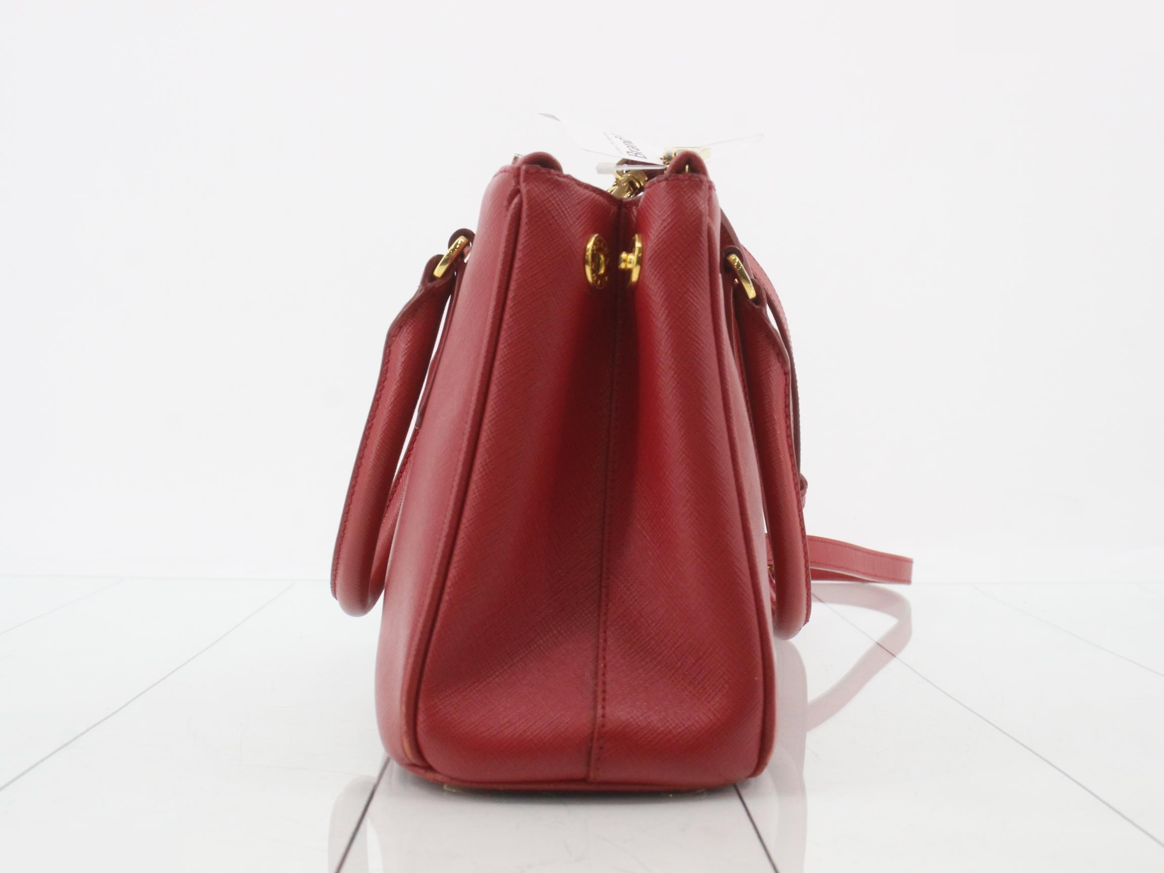 Galleria Saffiano Triangle Plate 2-Way Shoulder/Handbag — view 4
