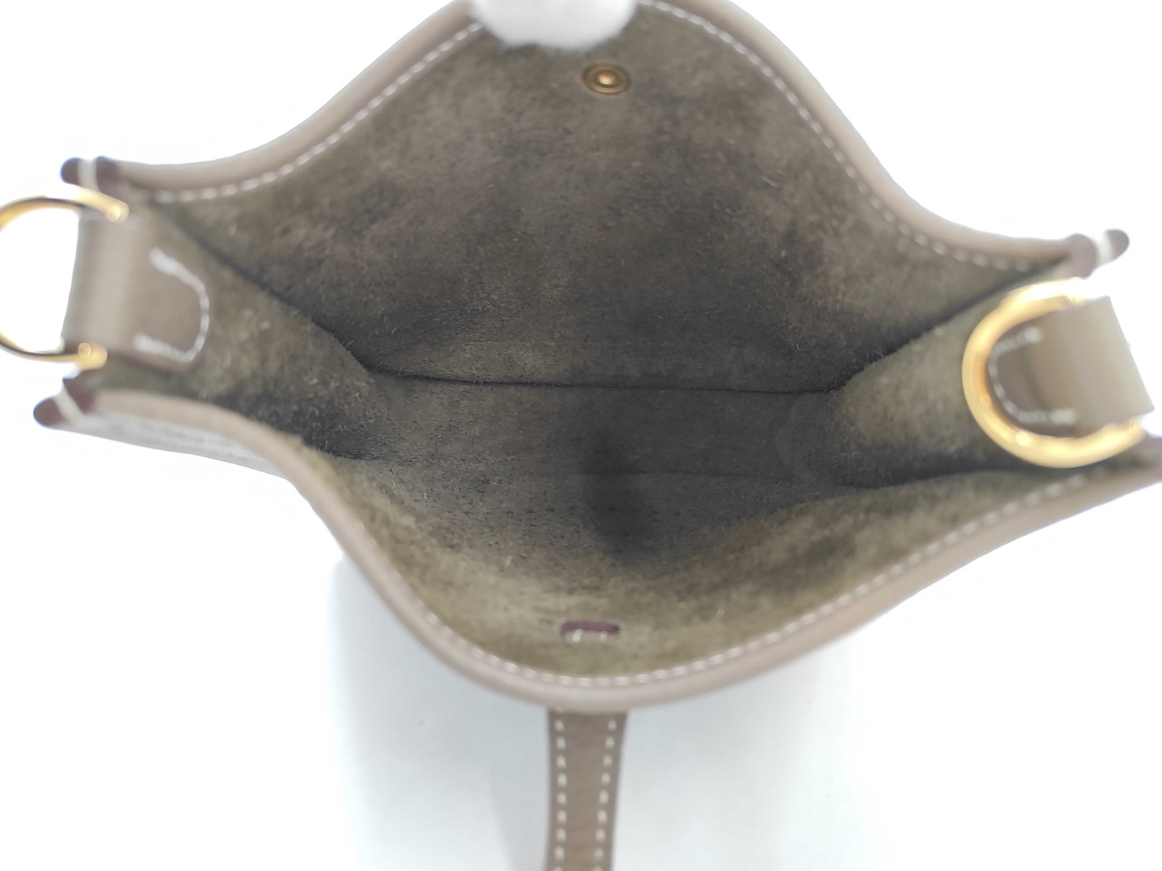 Evelyne 16 TPM Amazon Taurillon Etoupe GD Hardware K Stamp Shoulder Bag — view 7