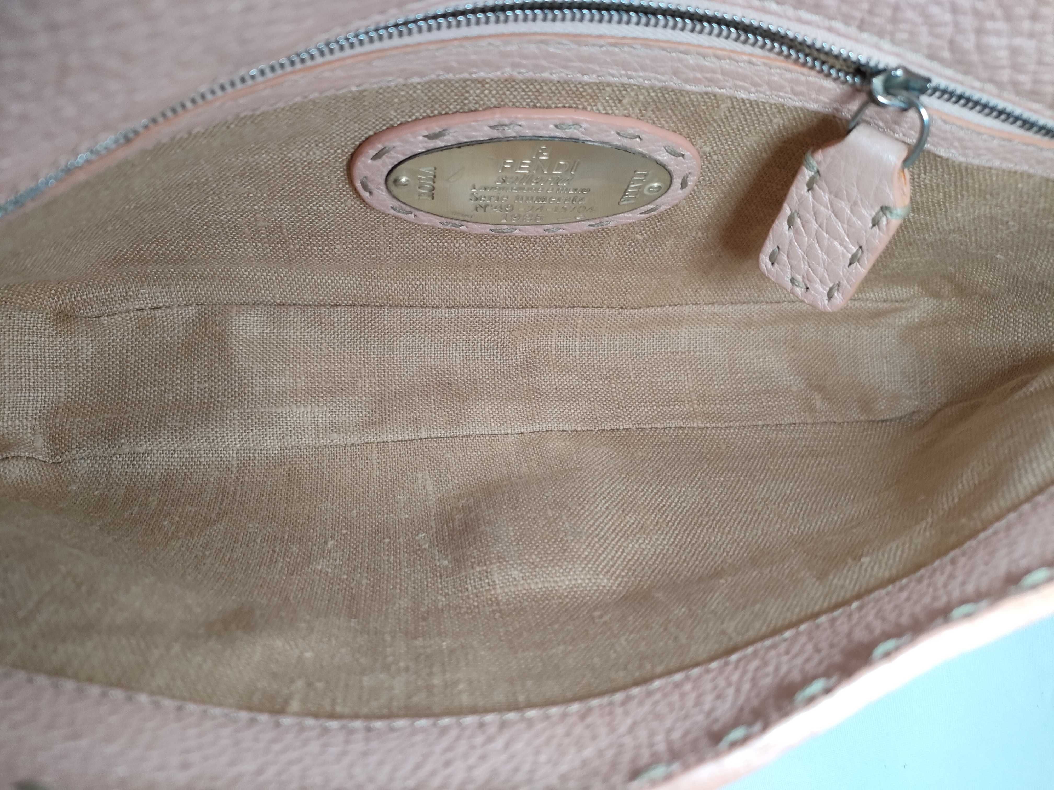 Mamma Fendi Selleria Mamma Bucket Shoulder Bag — view 11