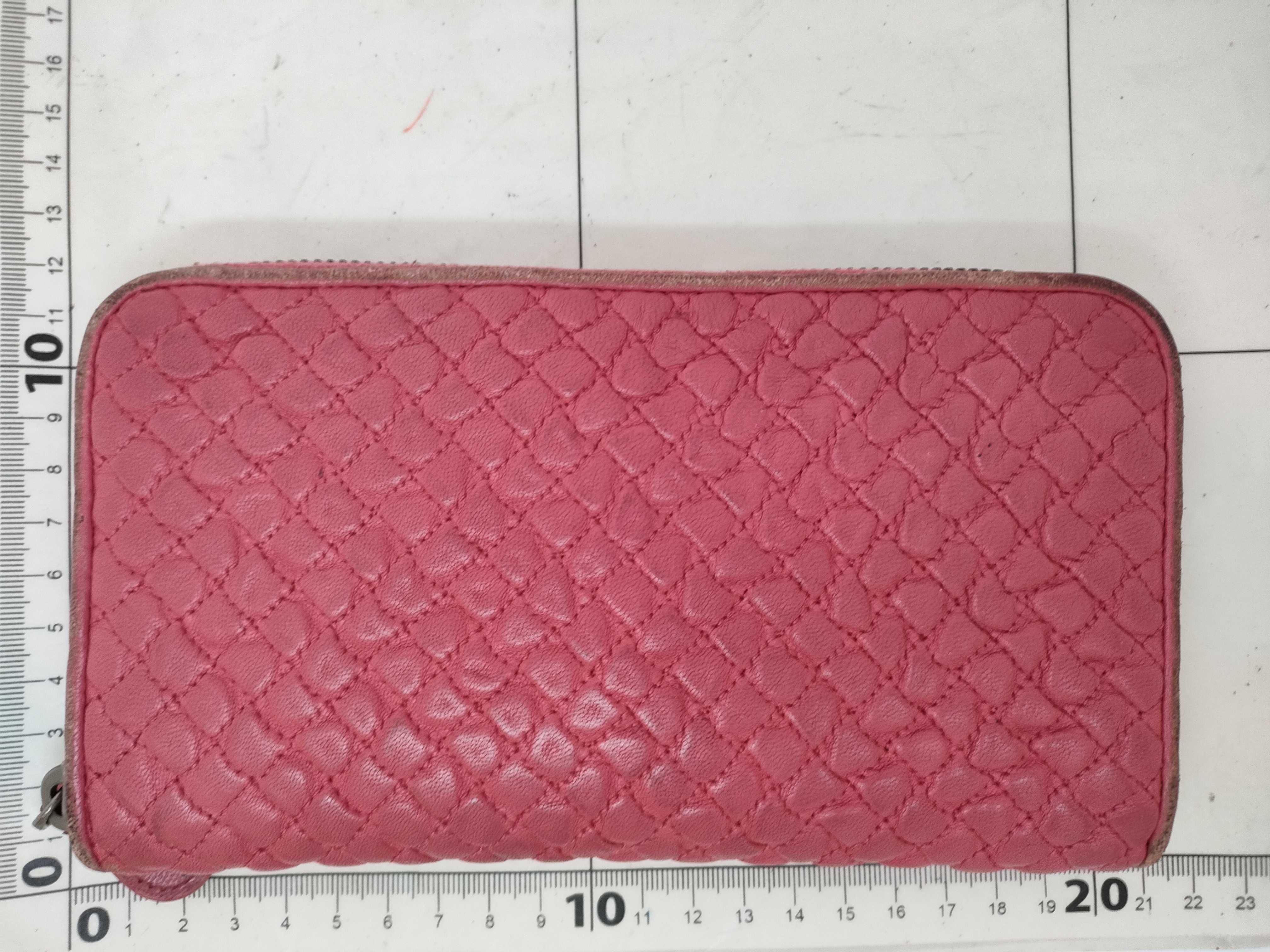 Quilted Pink Round Zip Wallet — view 2