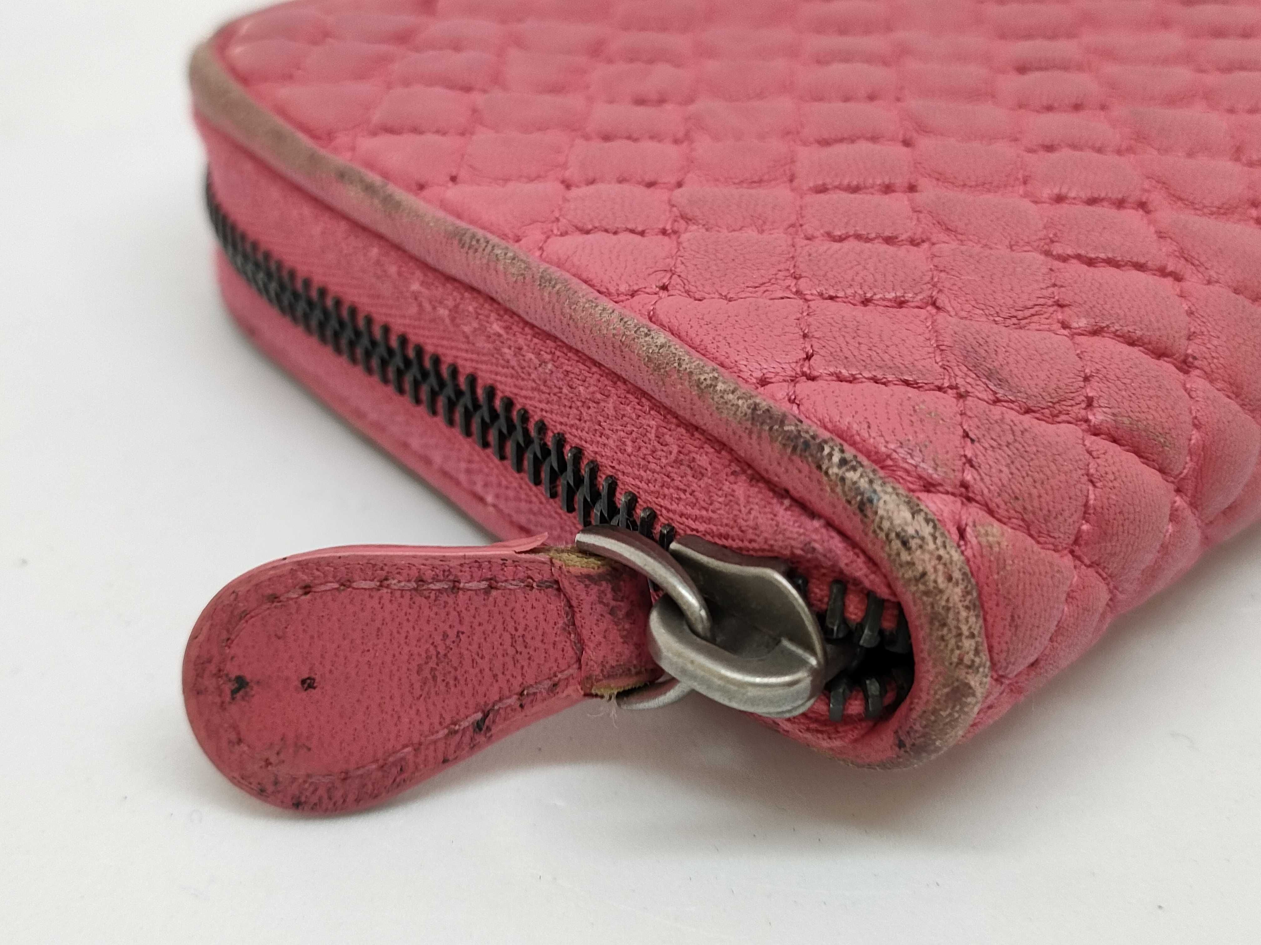 Quilted Pink Round Zip Wallet — view 3