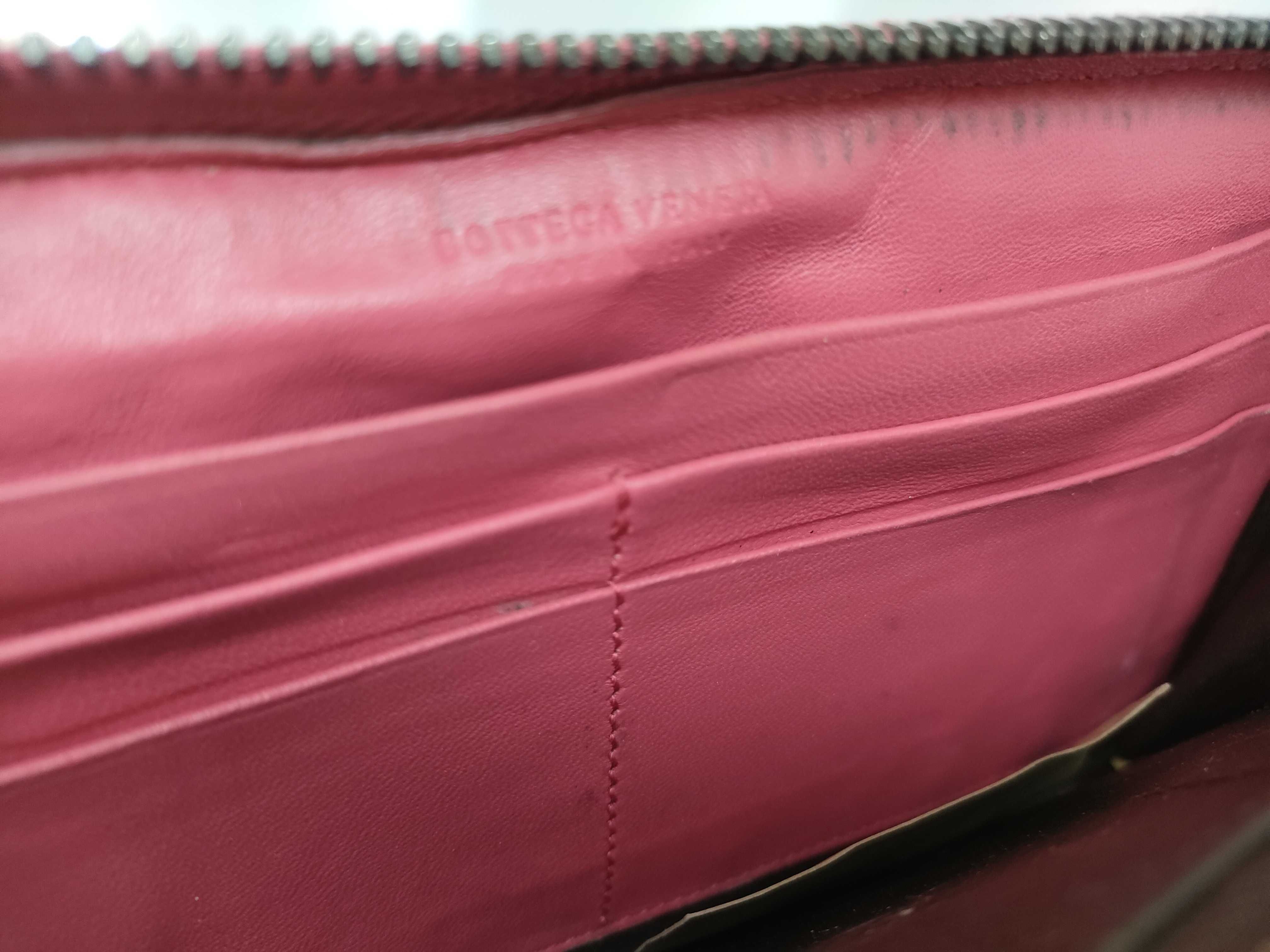 Quilted Pink Round Zip Wallet — view 8