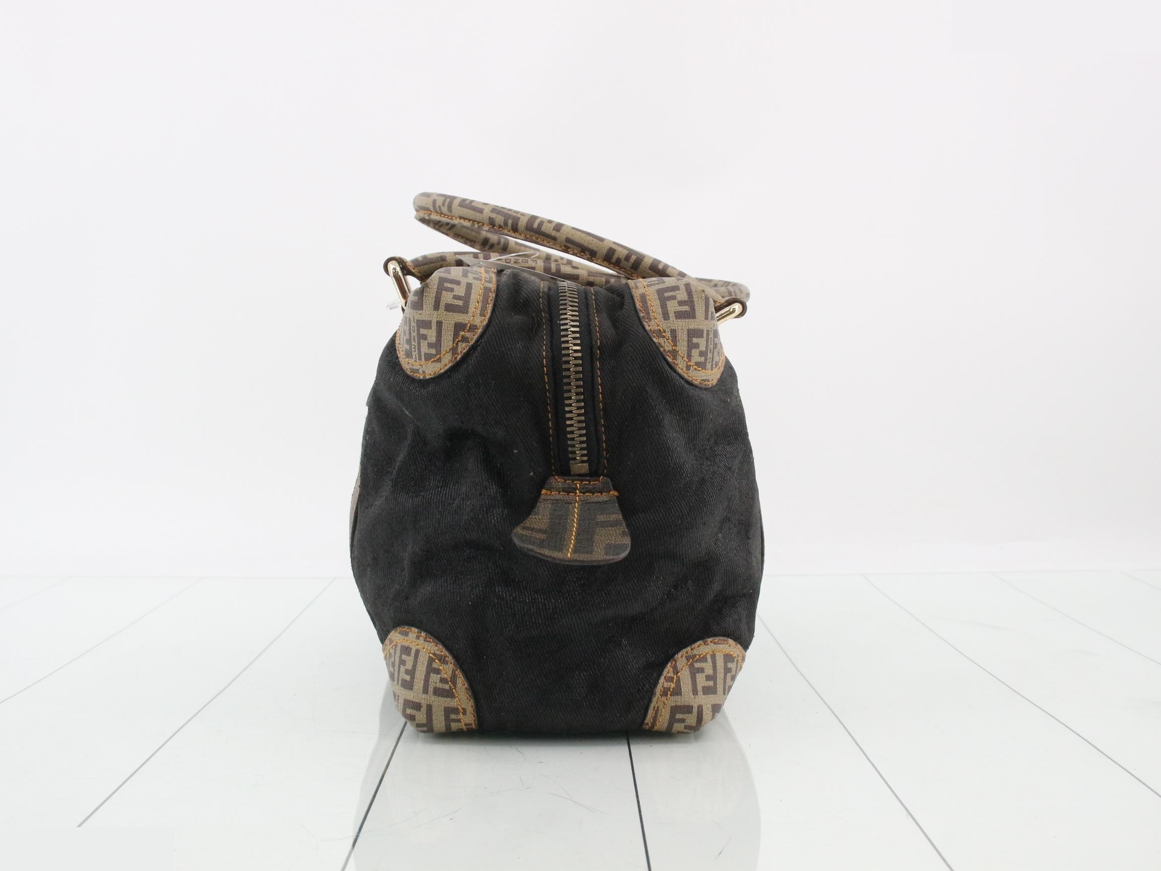 Zucchino semi-shoulder bag — view 3