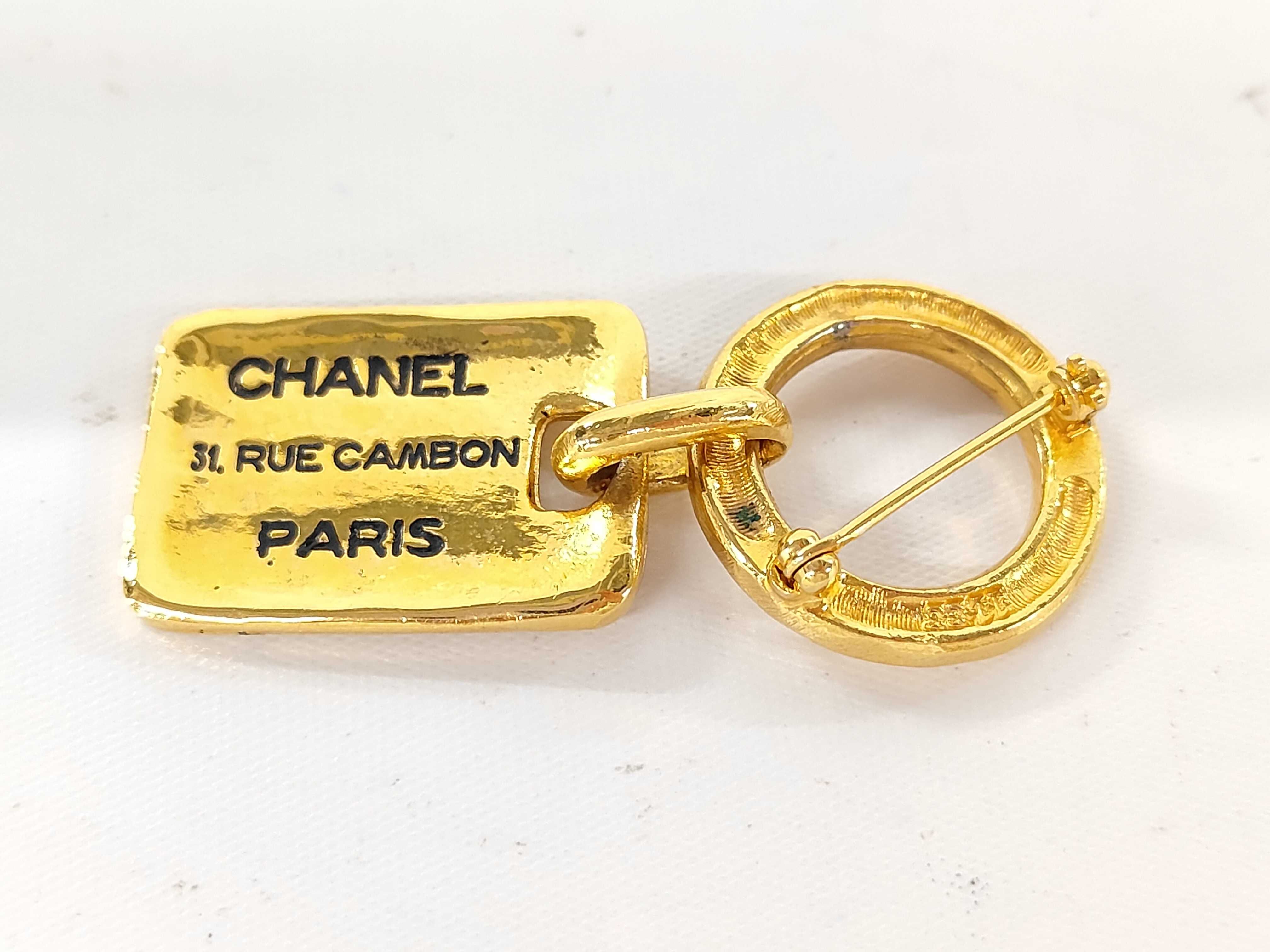 31 Cambon Pendant Top Brooch — view 2