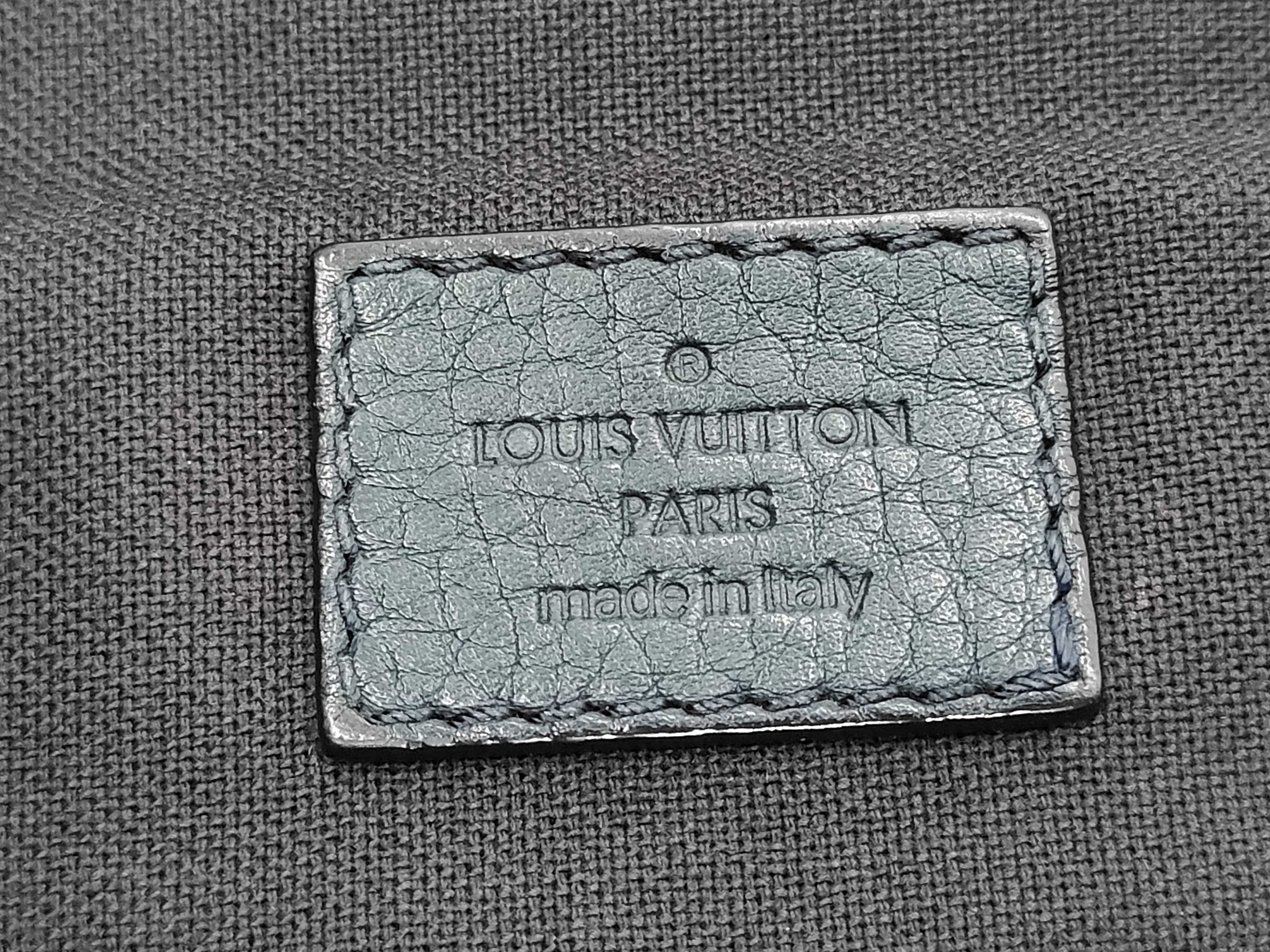 Damier Buzas Shoulder Bag — view 6