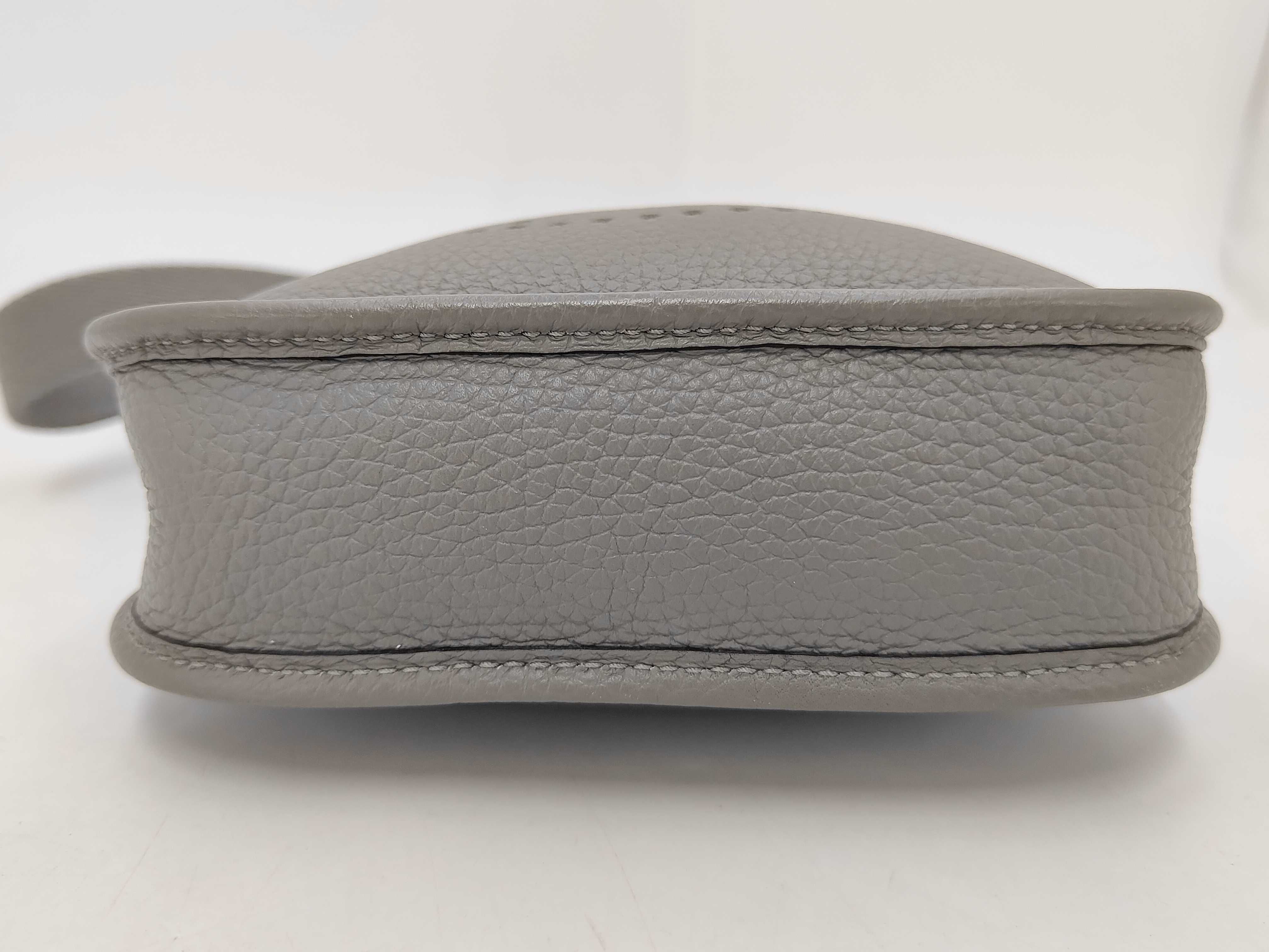 Evelyne Grey B Shoulder Bag — view 4