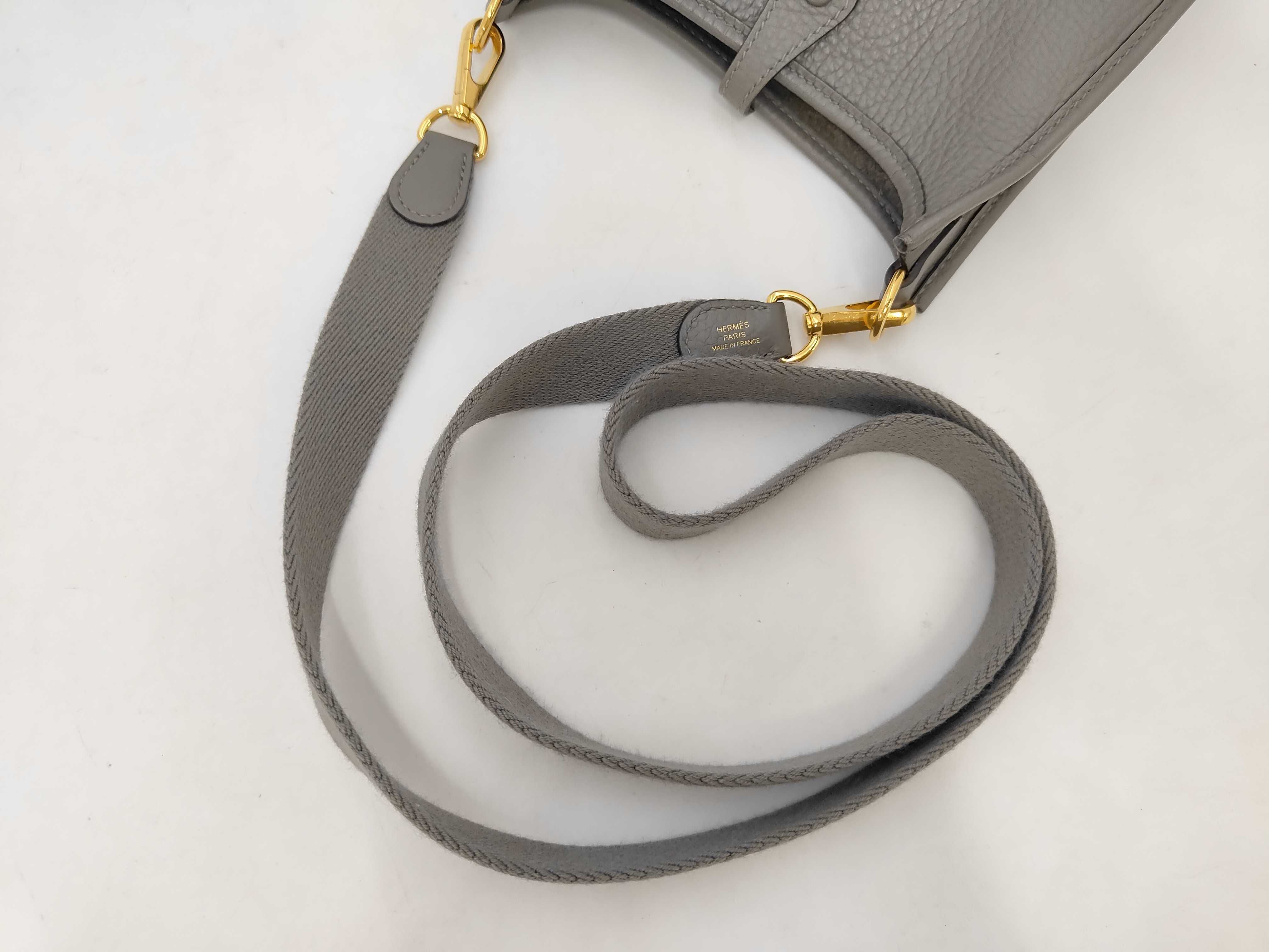 Evelyne Grey B Shoulder Bag — view 5