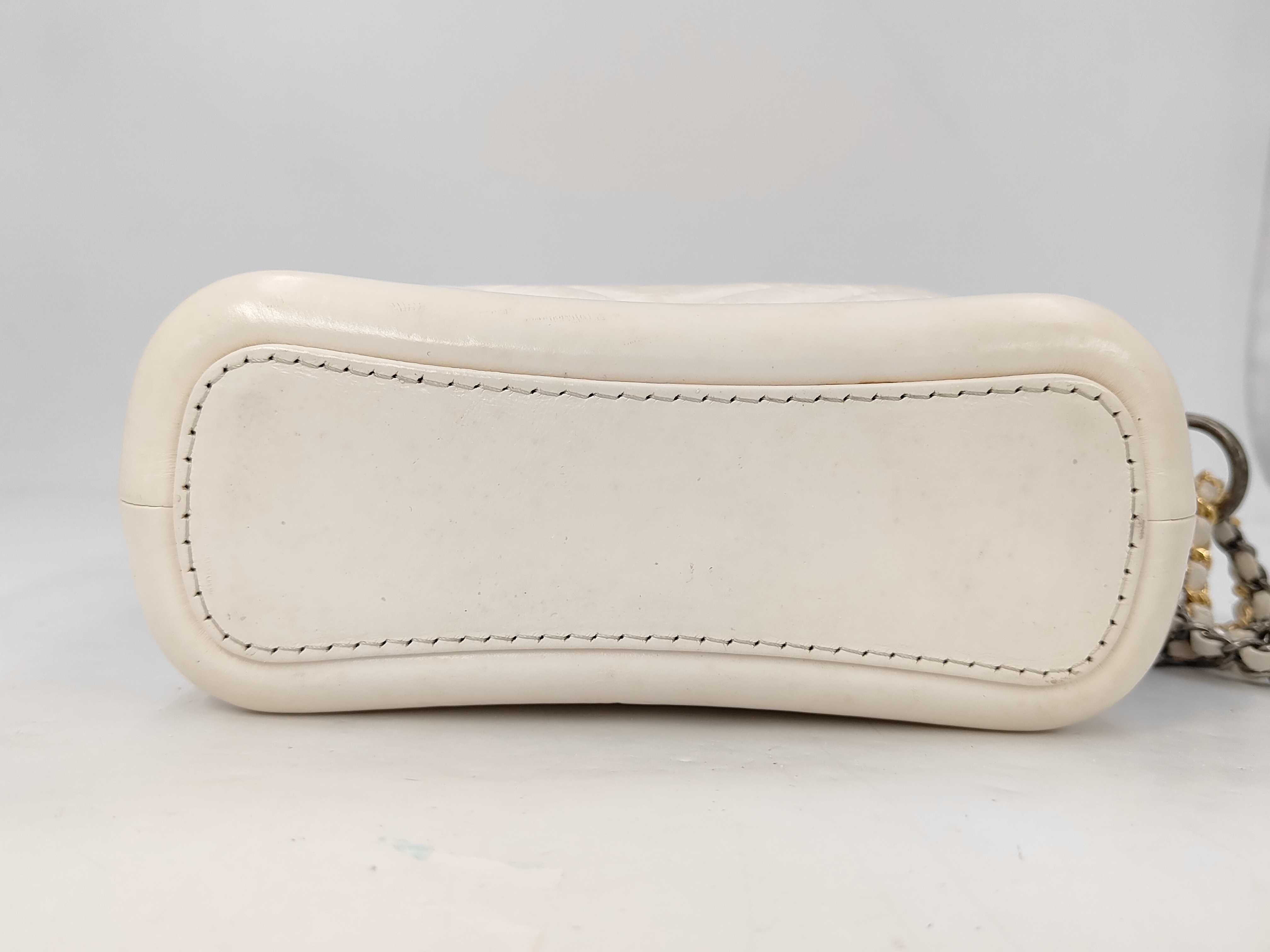 Gabrielle de Small, serial number 29, calfskin, white, gold and silver hardware, shoulder bag — view 3