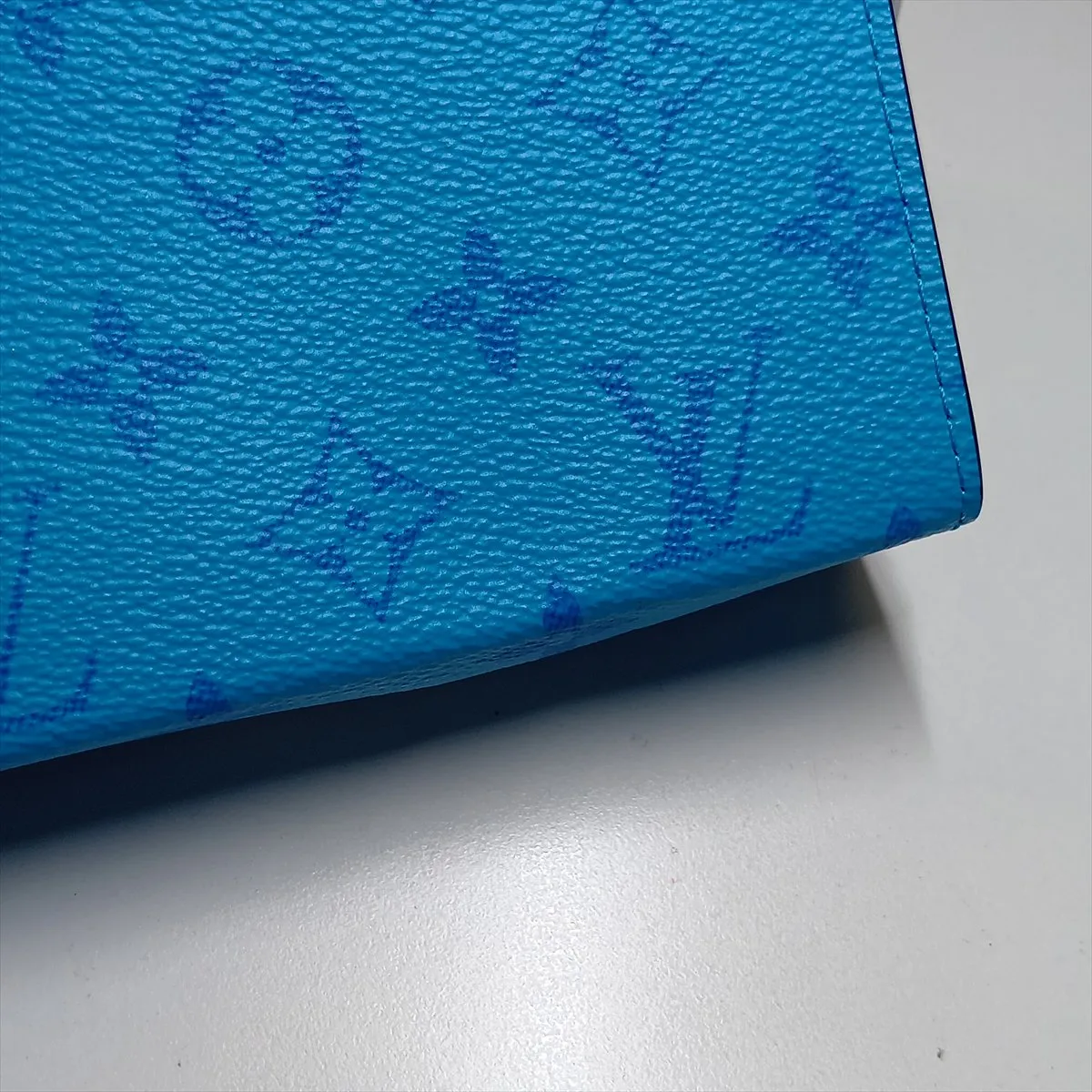 Taigarama Gaston Wearable Wallet M83099 Blue (Strap not included) — view 9