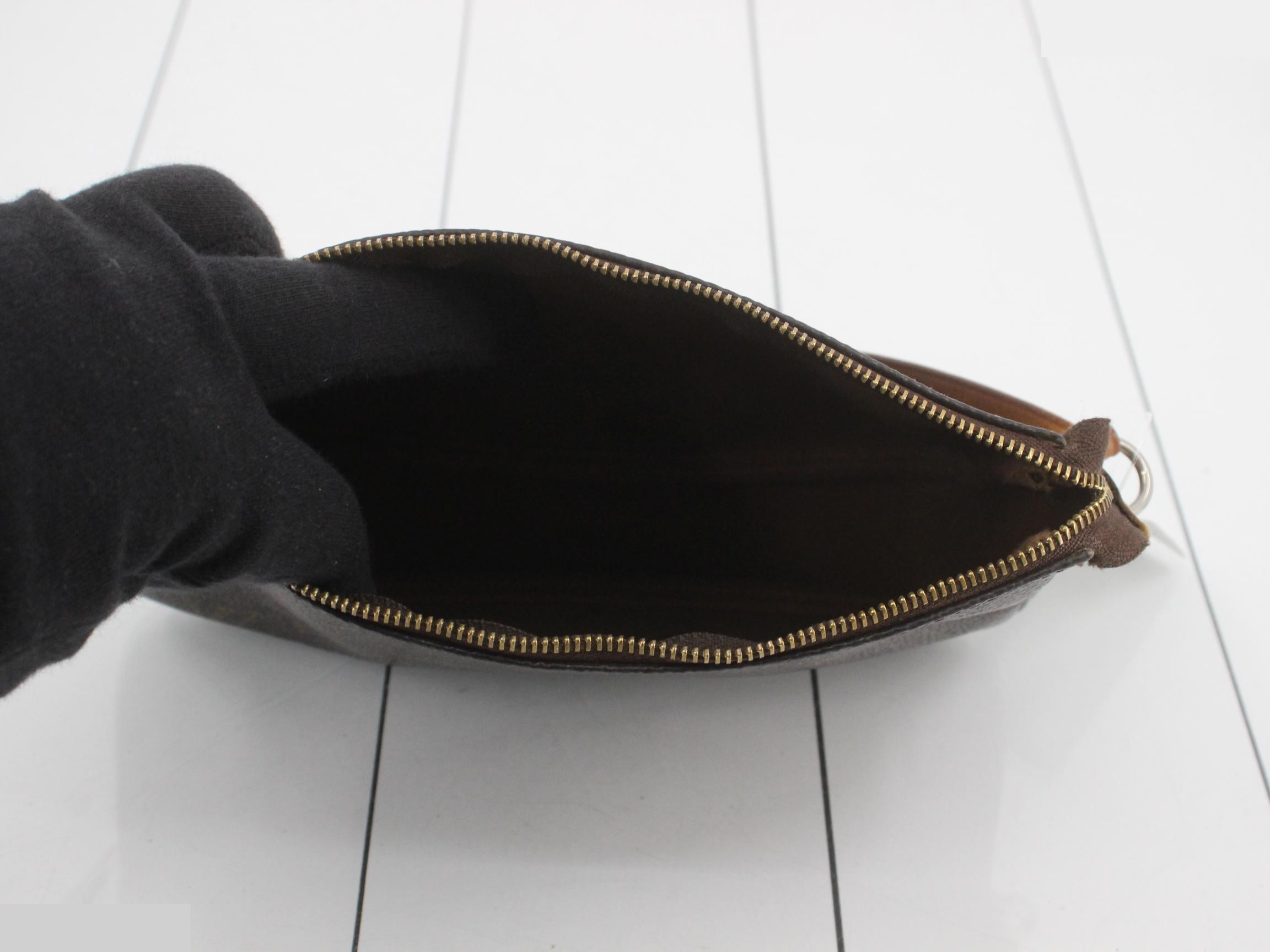 pouch — view 4