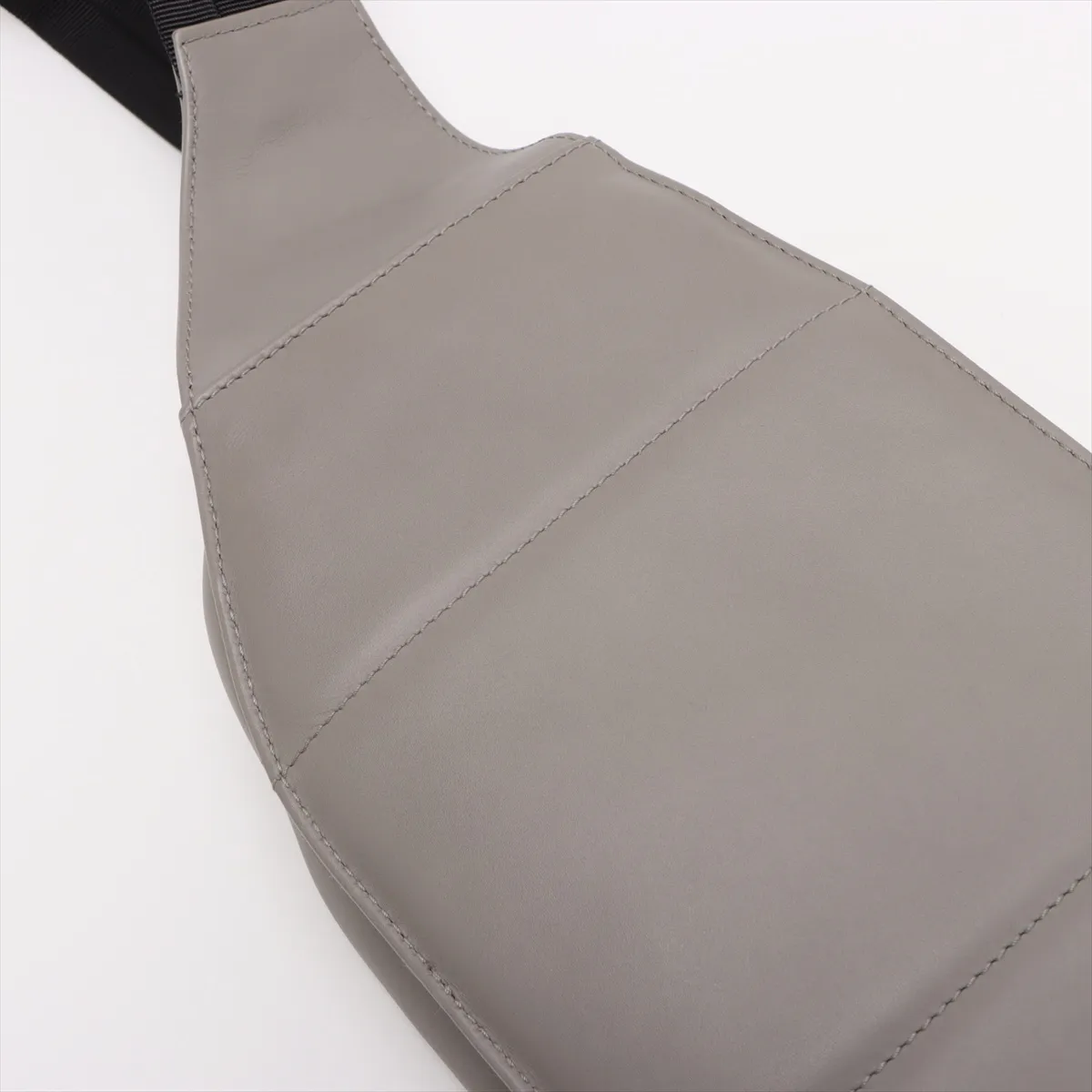 Intrecciato Leather Waist Pouch Gray — view 11