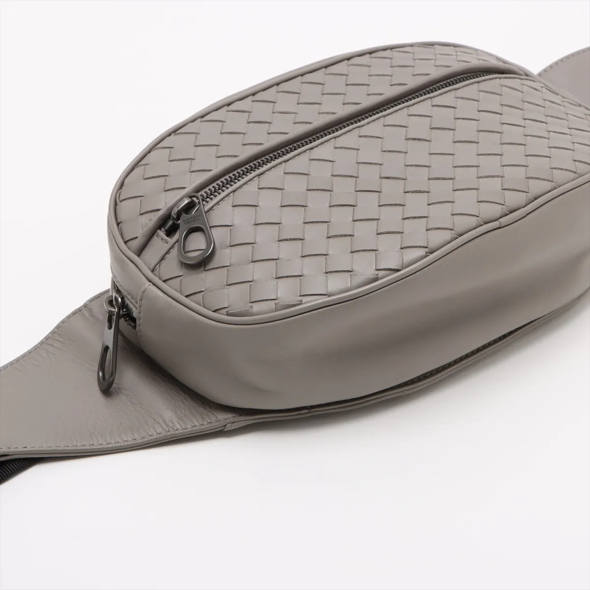 Intrecciato Leather Waist Pouch Gray — view 4