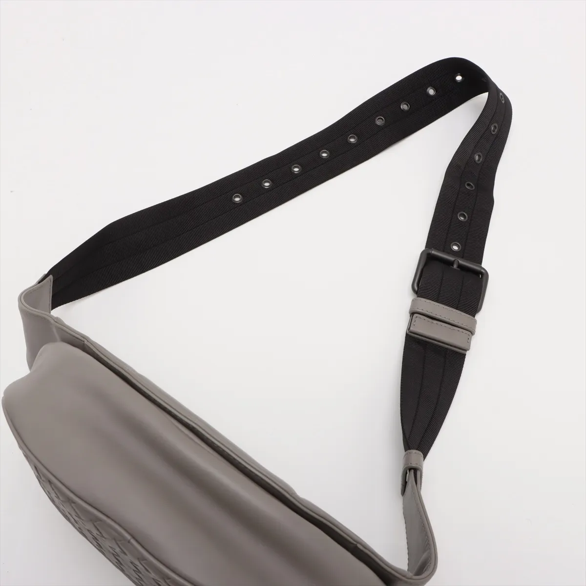 Intrecciato Leather Waist Pouch Gray — view 5