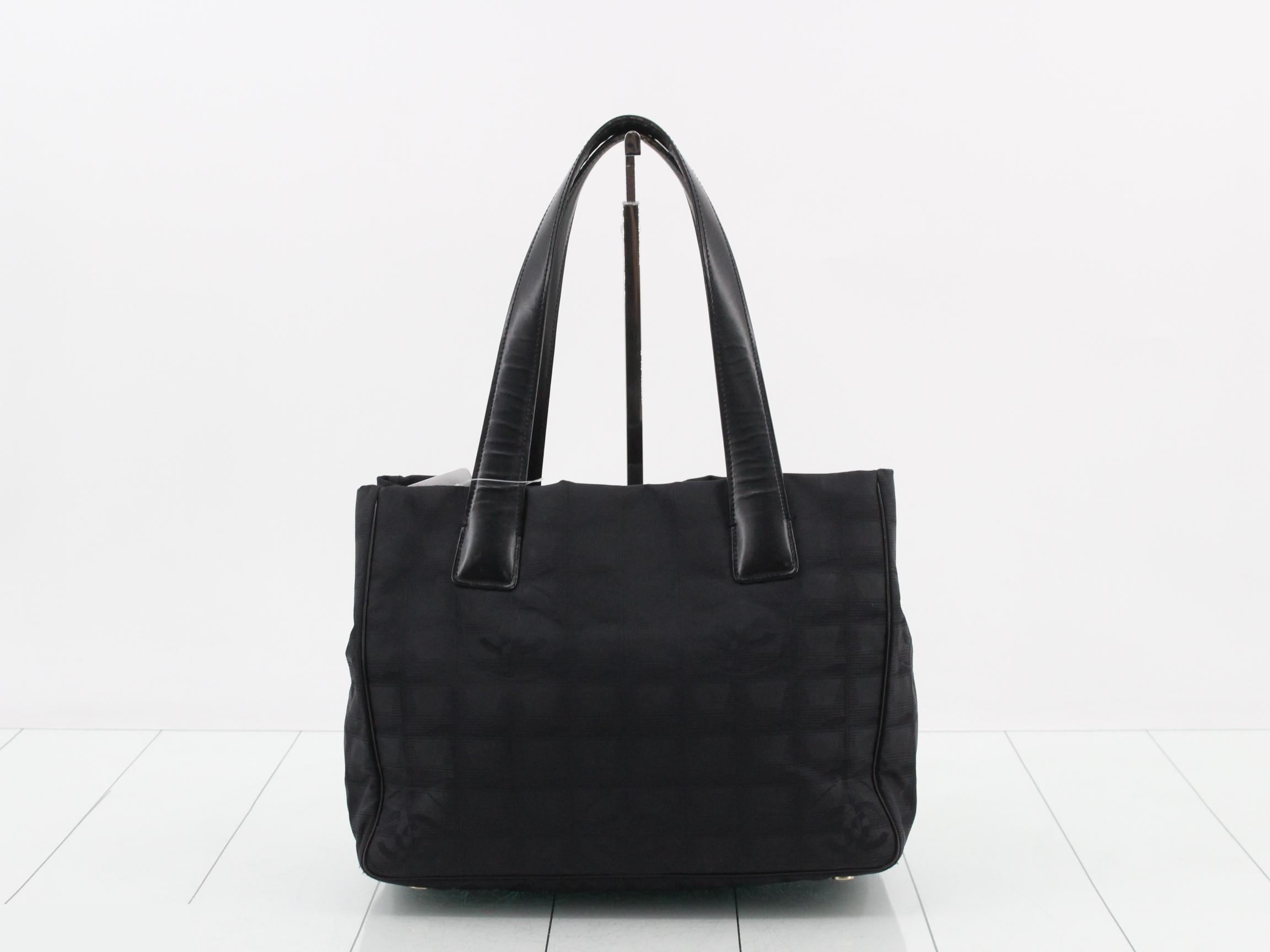 New Travel Line Tote Bag, Black — view 2
