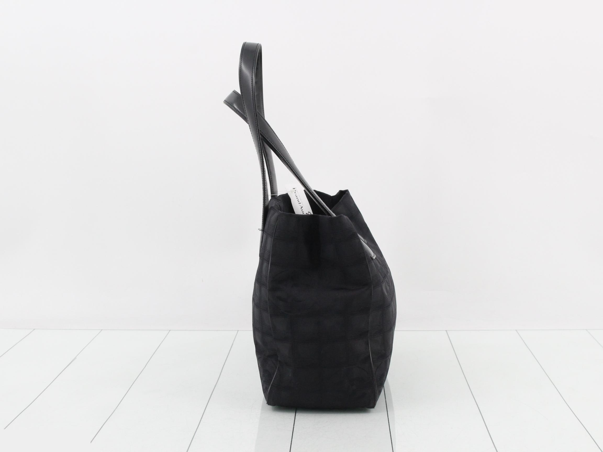 New Travel Line Tote Bag, Black — view 4