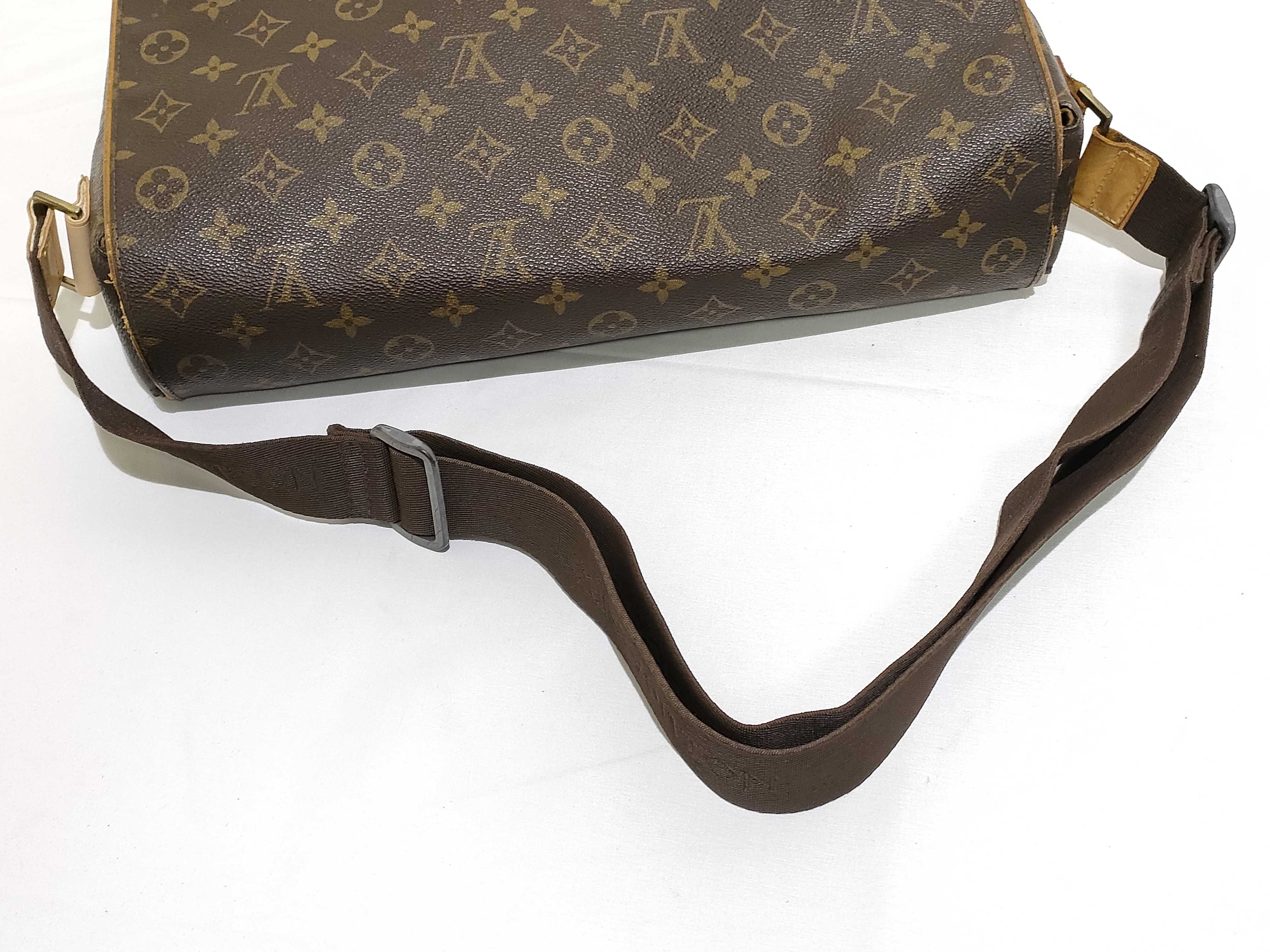 Monogram Louis Vuitton Brown Monogram M45257 Abesses Shoulder Bag — view 3