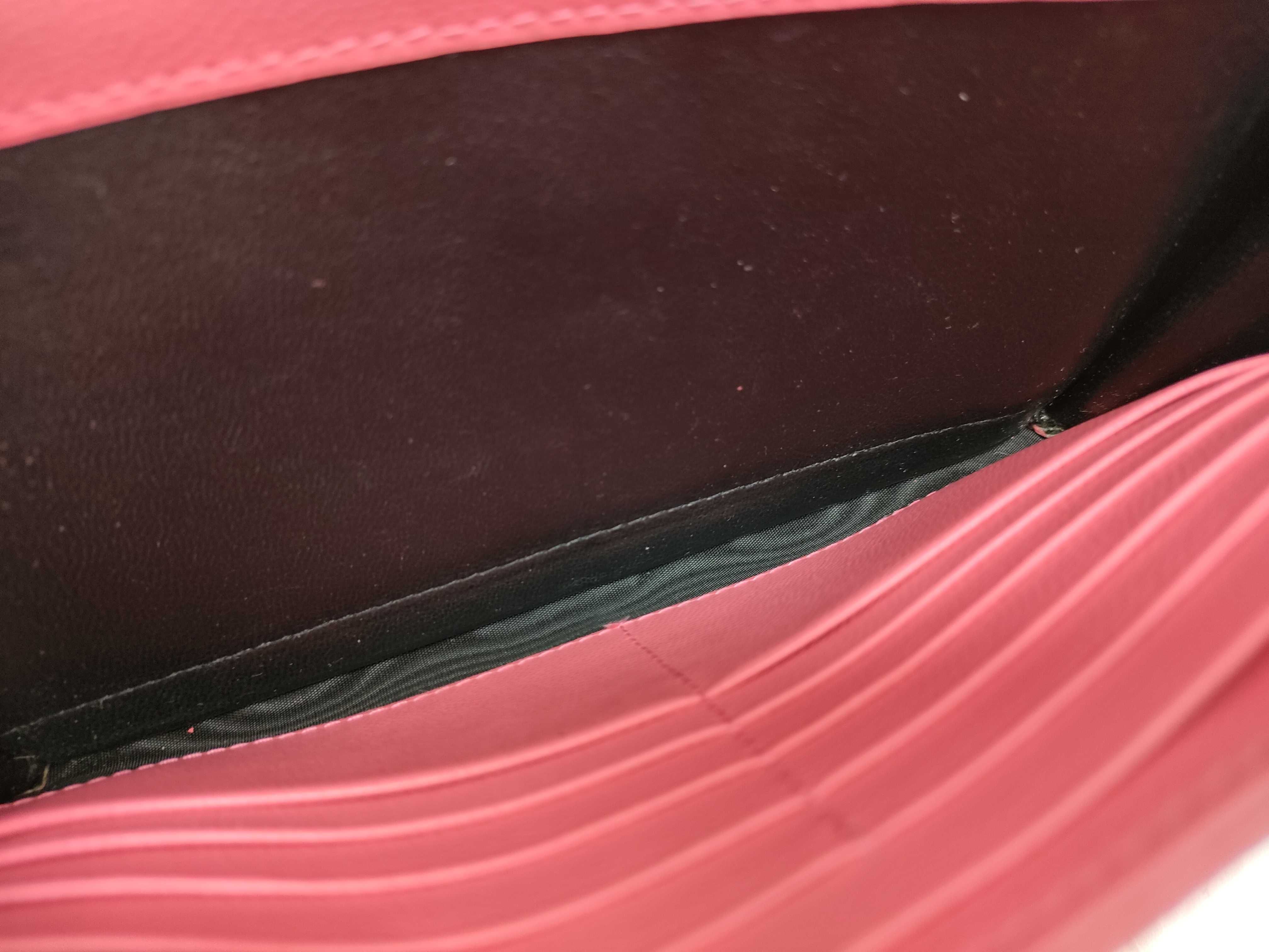 Chain Shoulder Bag — view 10