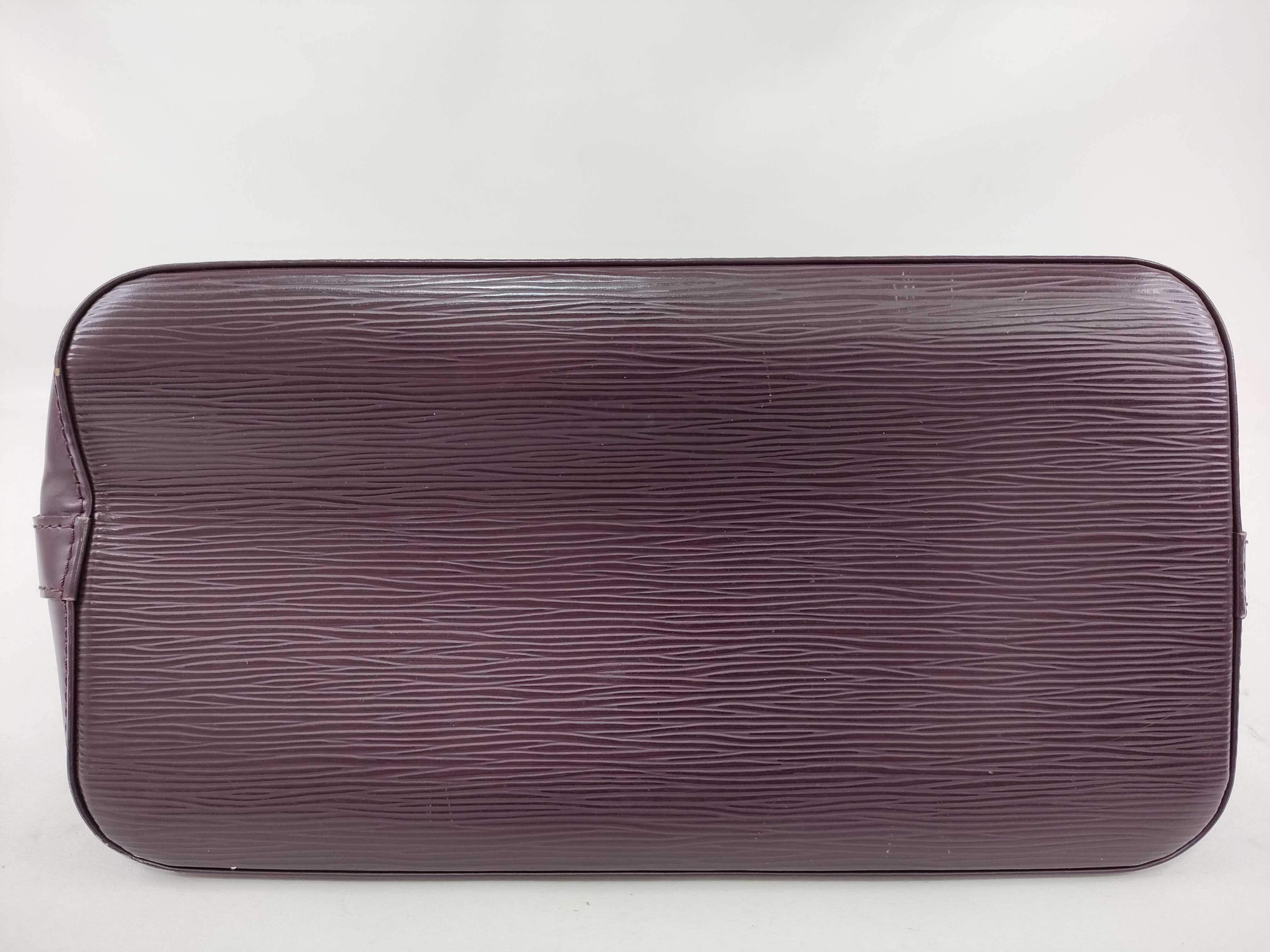 Epi M52147 Alma Handbag — view 3