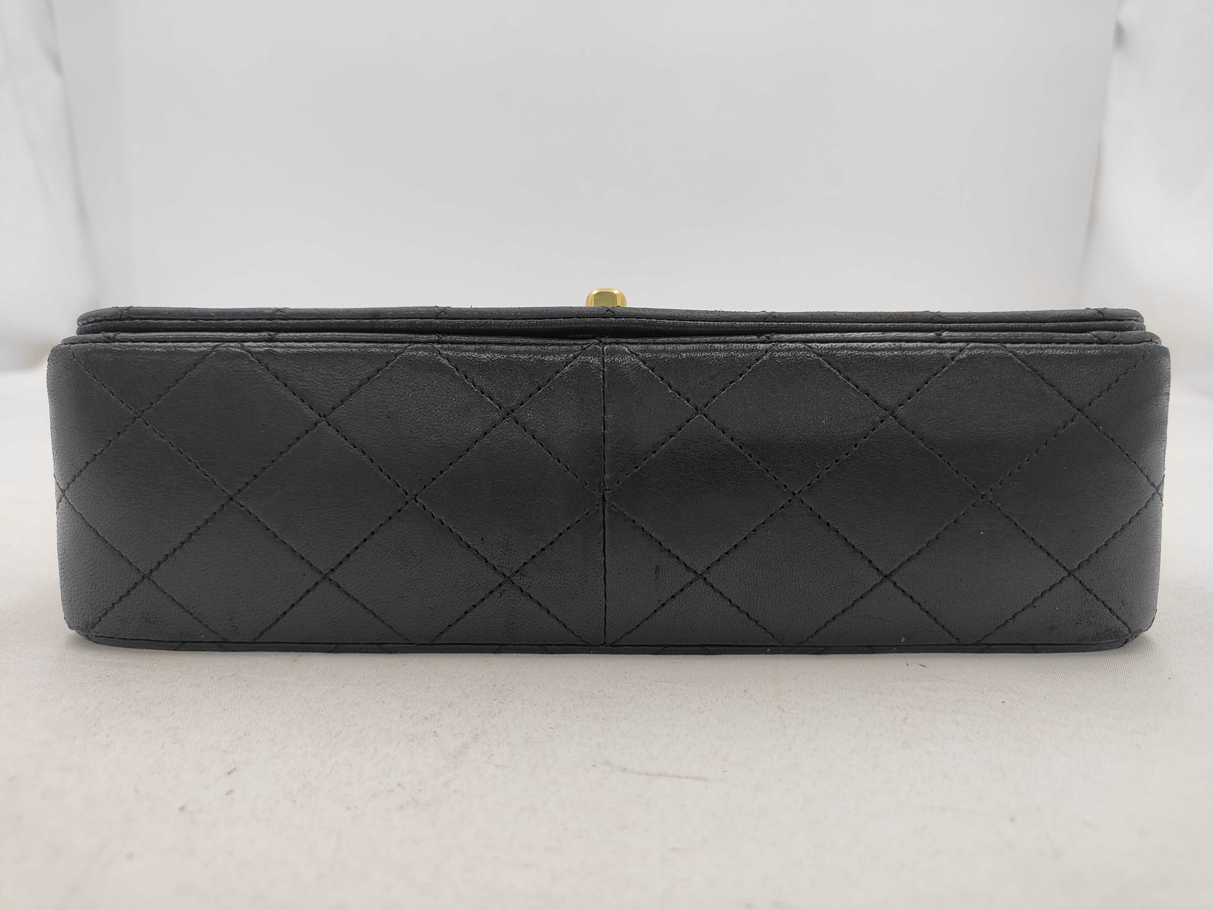 Matelassé Full Flap Black Gold Hardware Chain Shoulder Bag — view 7