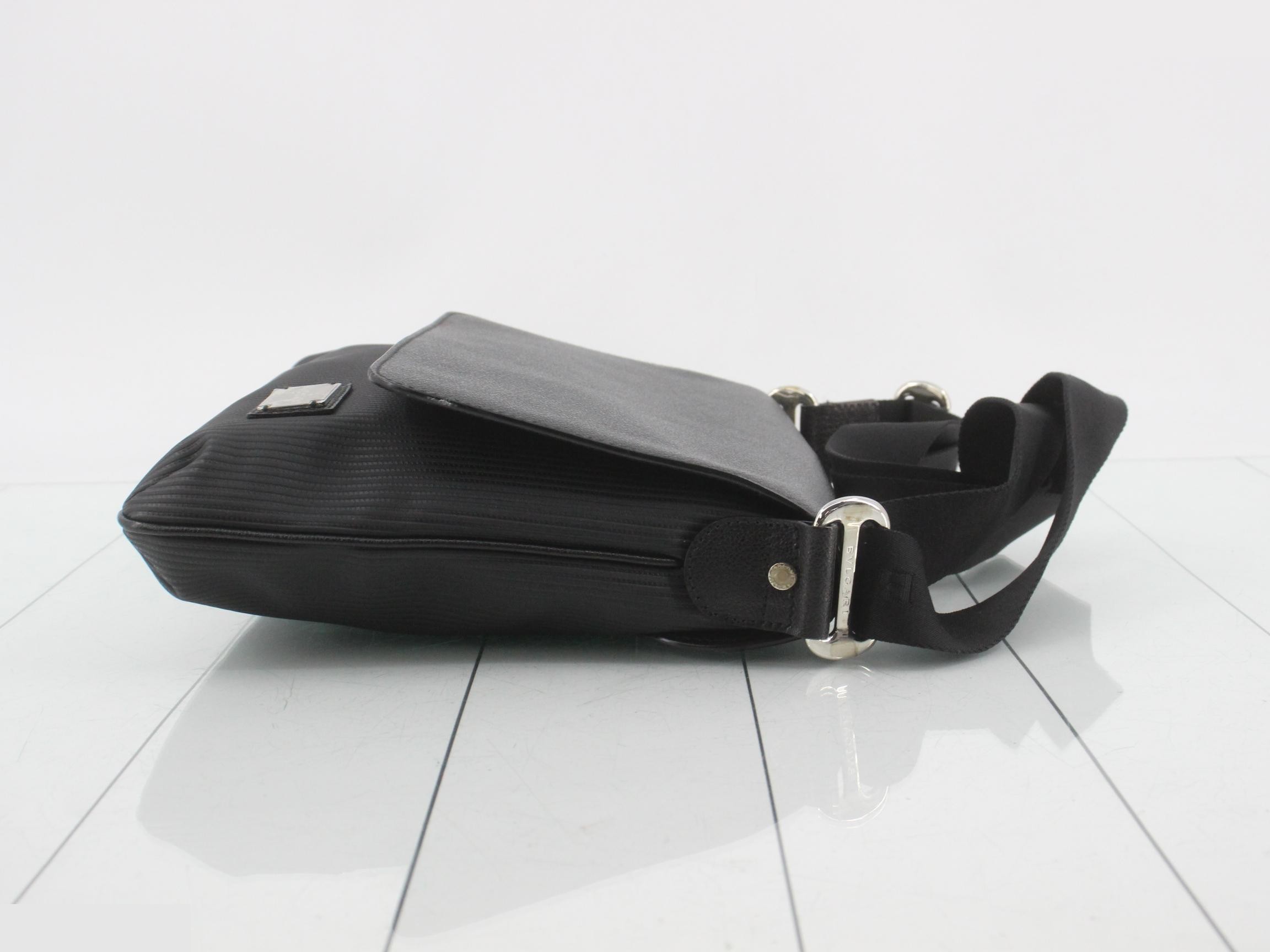 05411034 Mille Righe Messenger Shoulder Bag — view 3