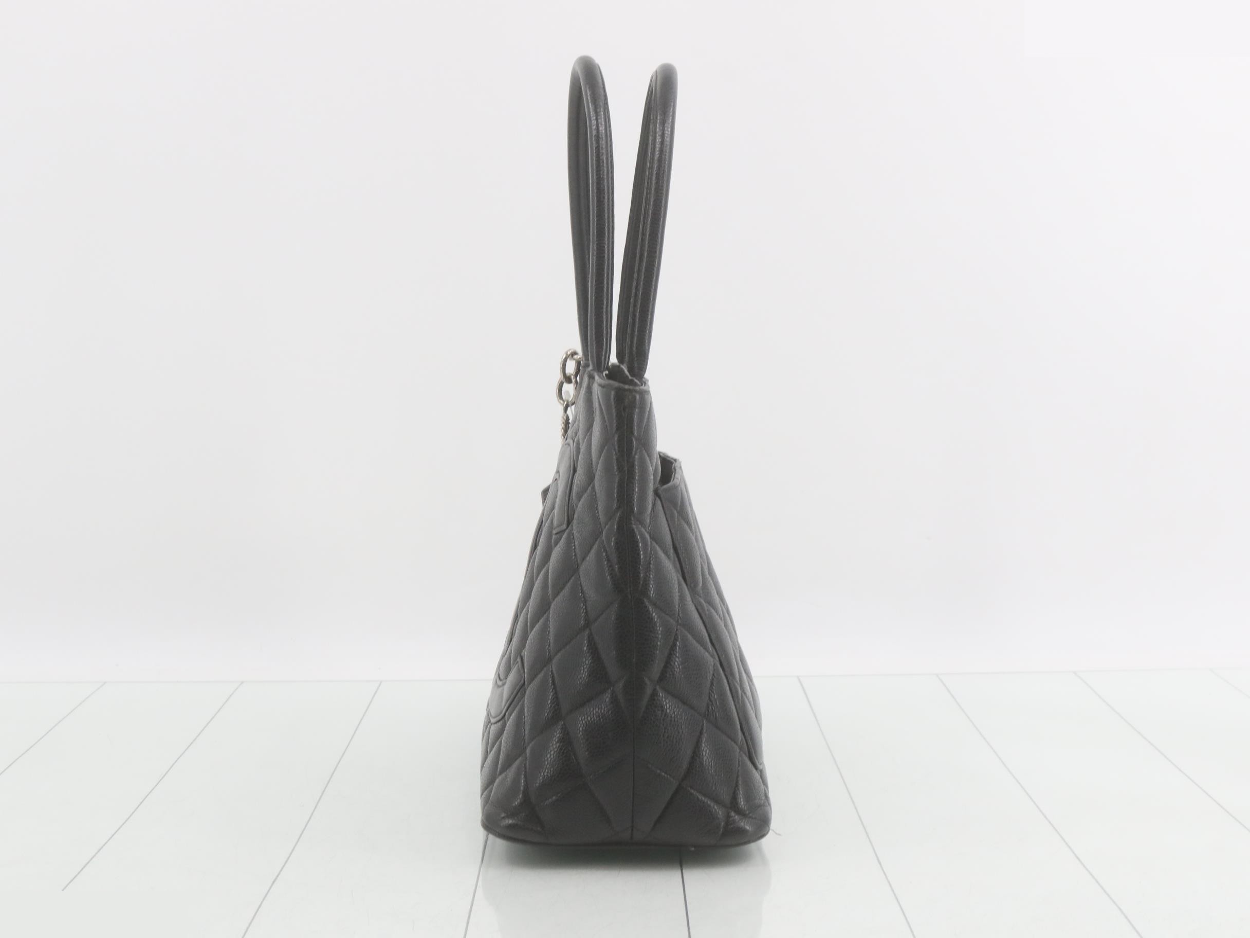 Caviar skin handbag — view 3