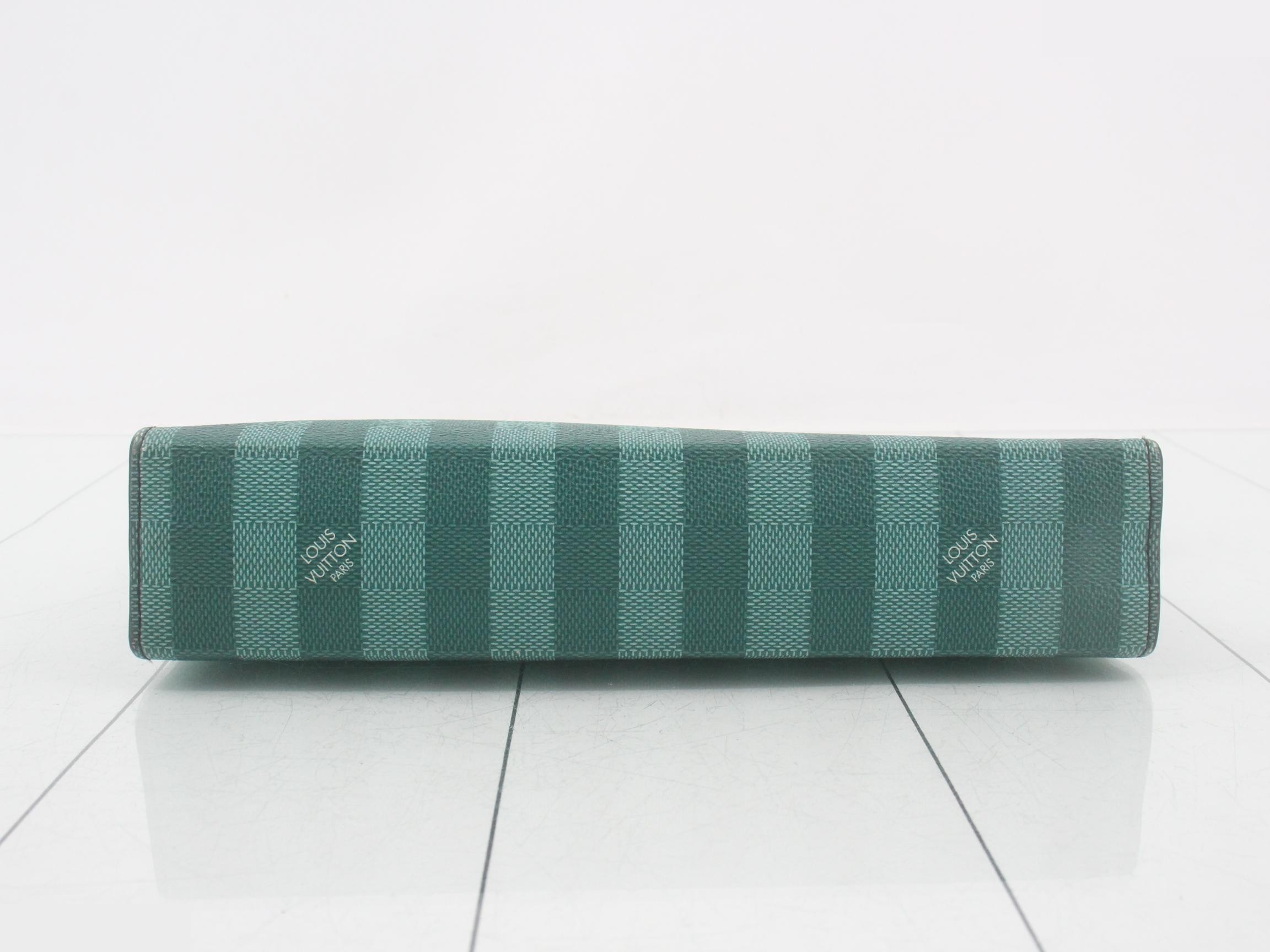 Pouch — view 3