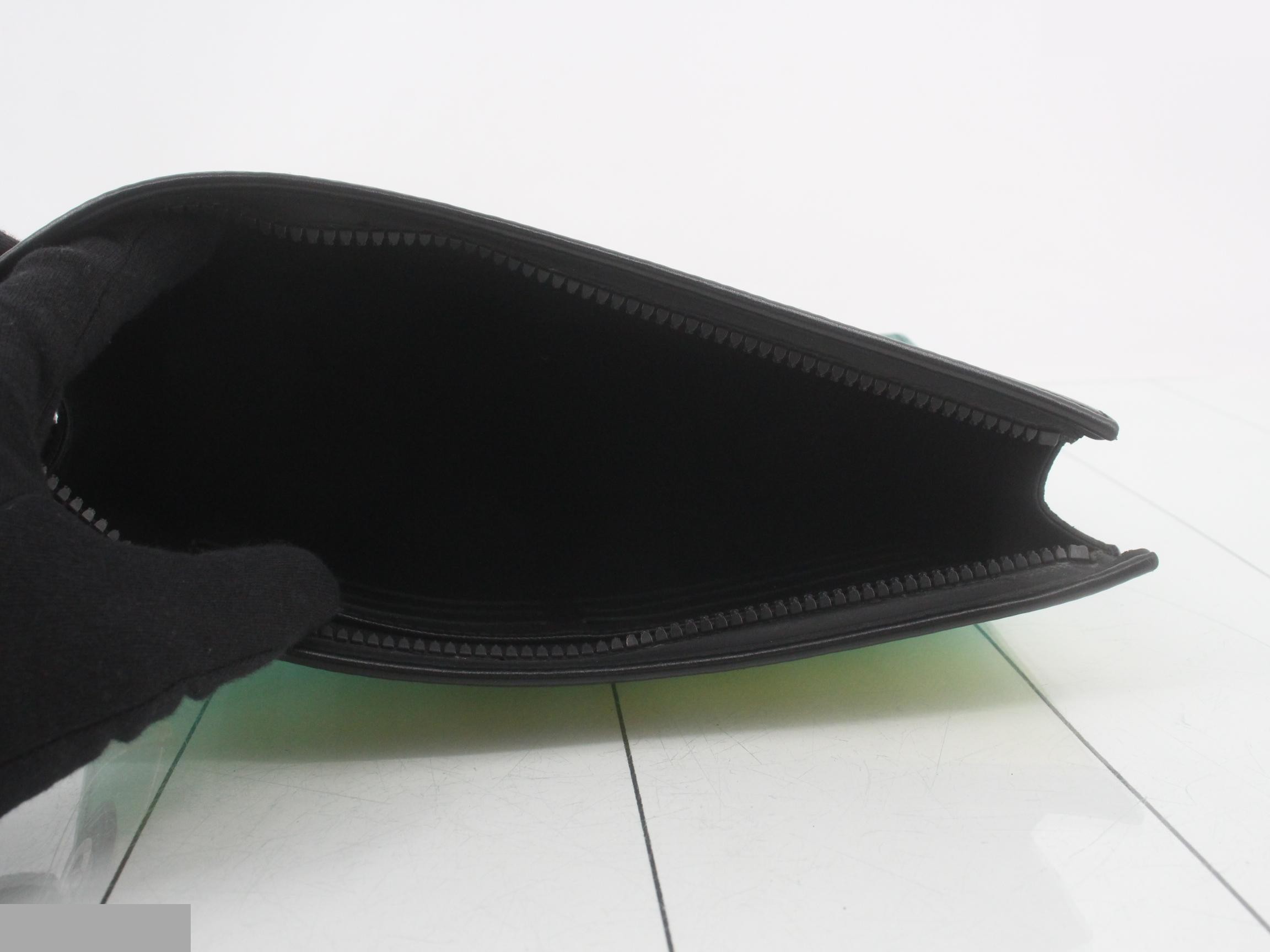 Pouch — view 4