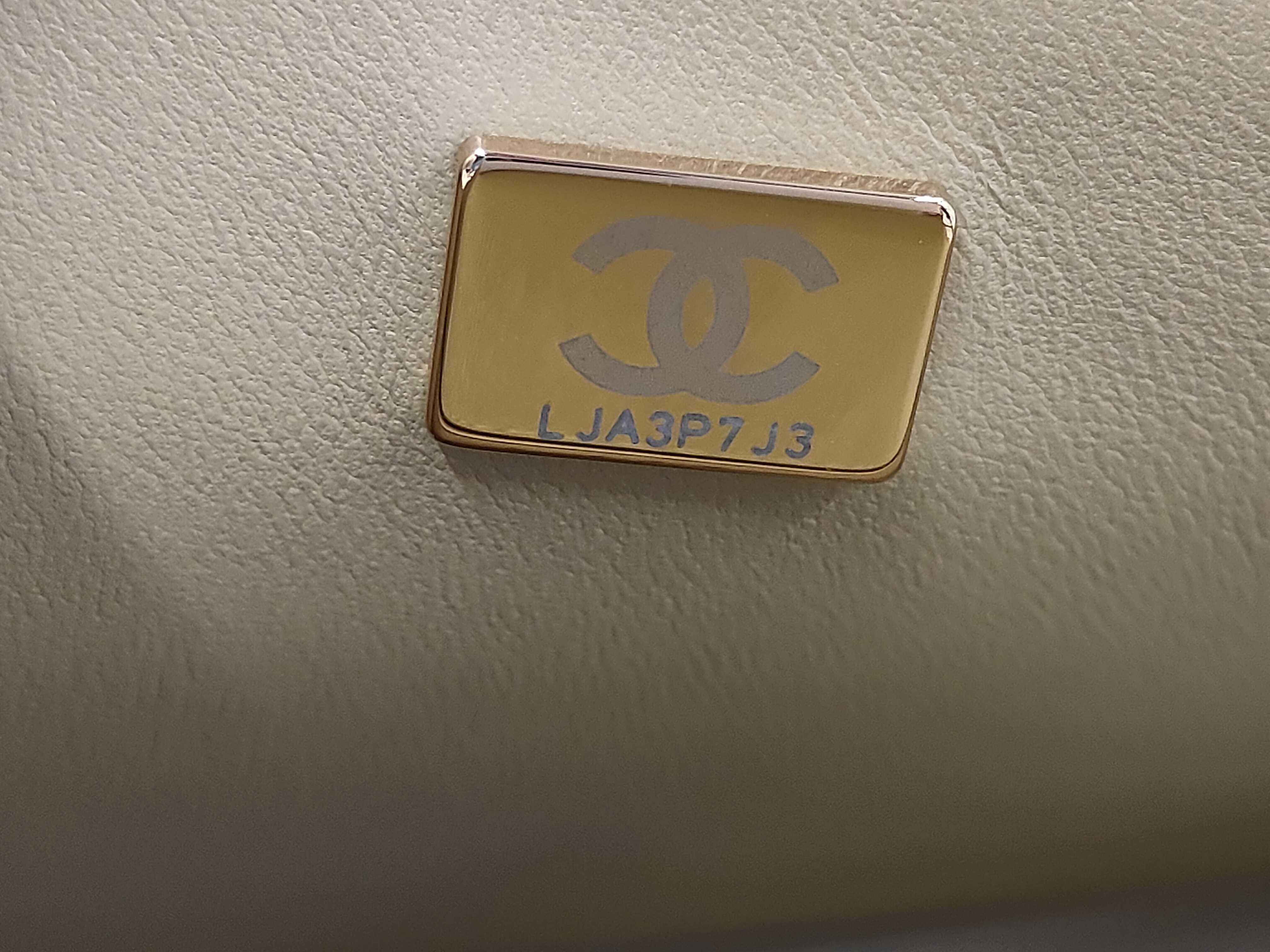 Boy Chanel Chain Shoulder Caviar Shoulder Bag — view 10