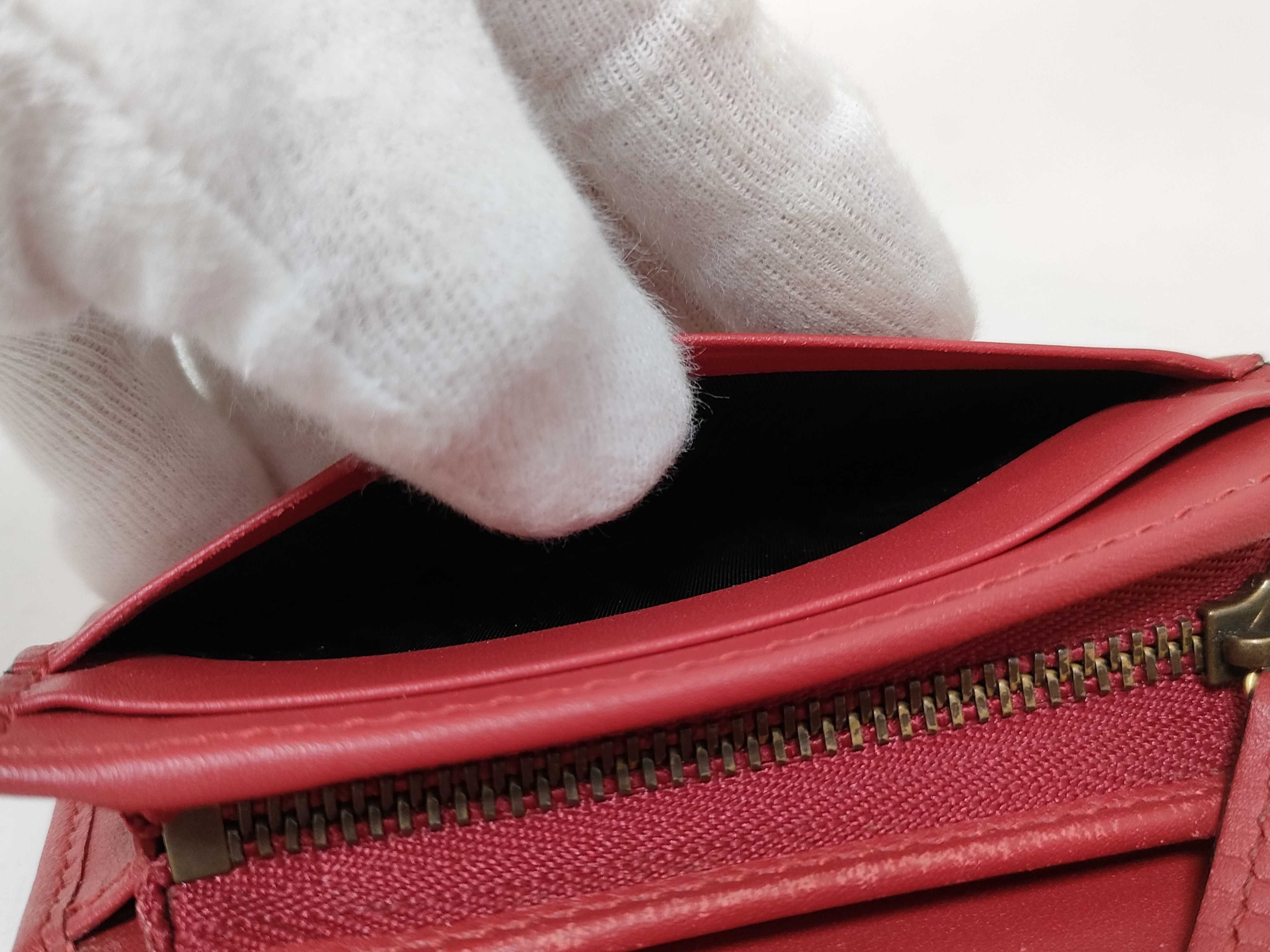 GG Supreme Bi-fold Wallet (476050/525040) - Interlocking G pattern, PVC, Cherry color, Brown tones. Includes box and dust bag. — view 12