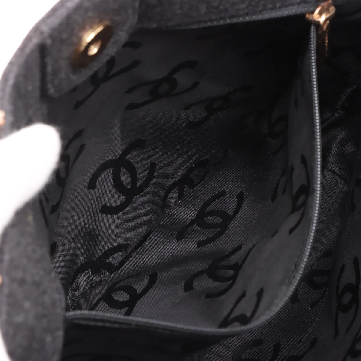 Wild Stitch Felt Chain Tote Bag Black Gold Hardware 8524307 No. 8 — view 8