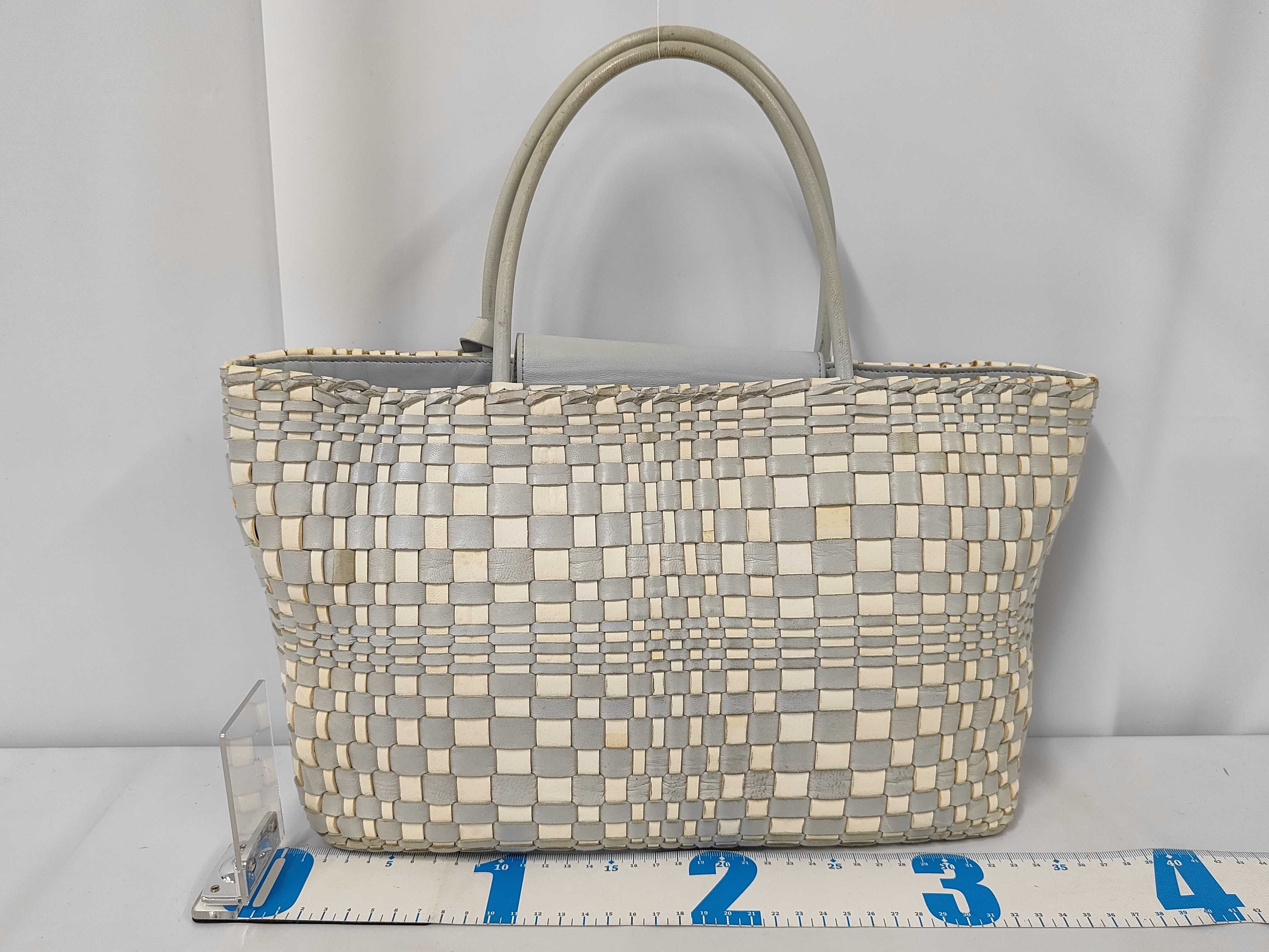 Intrecciato Tote Bag Handbag — view 2