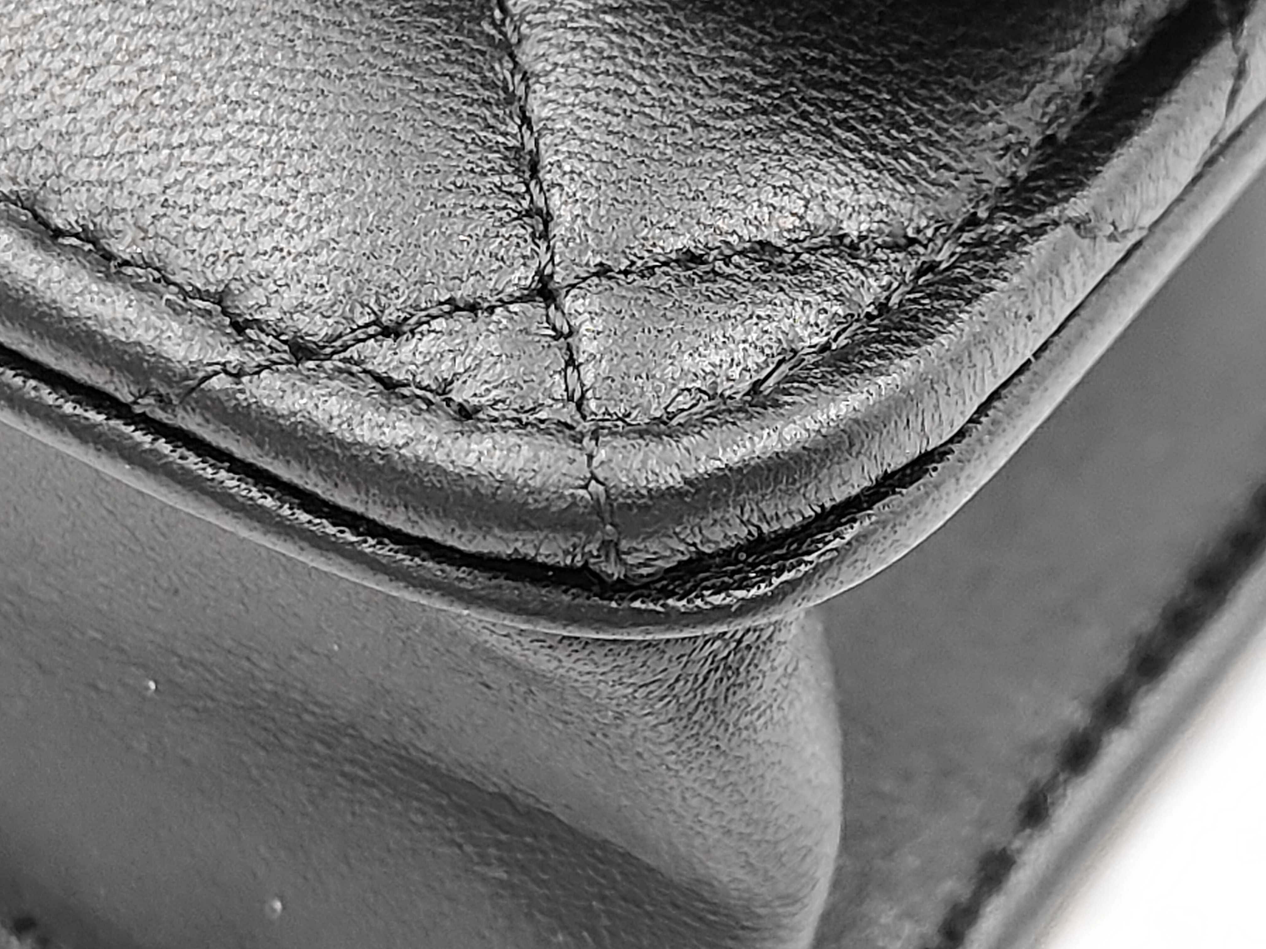 WOC Chain Bag Shoulder Bag — view 5