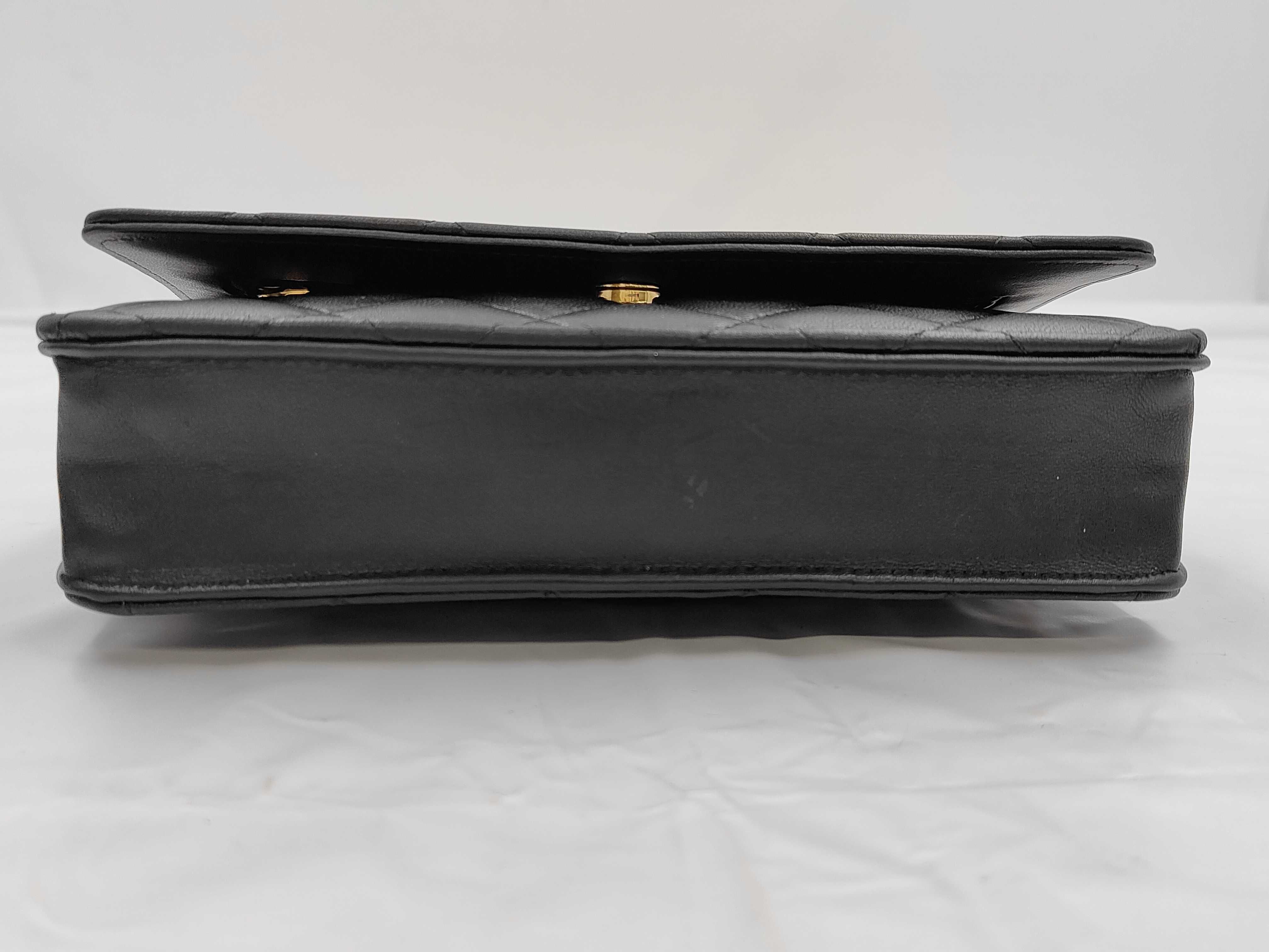 WOC Chain Bag Shoulder Bag — view 6
