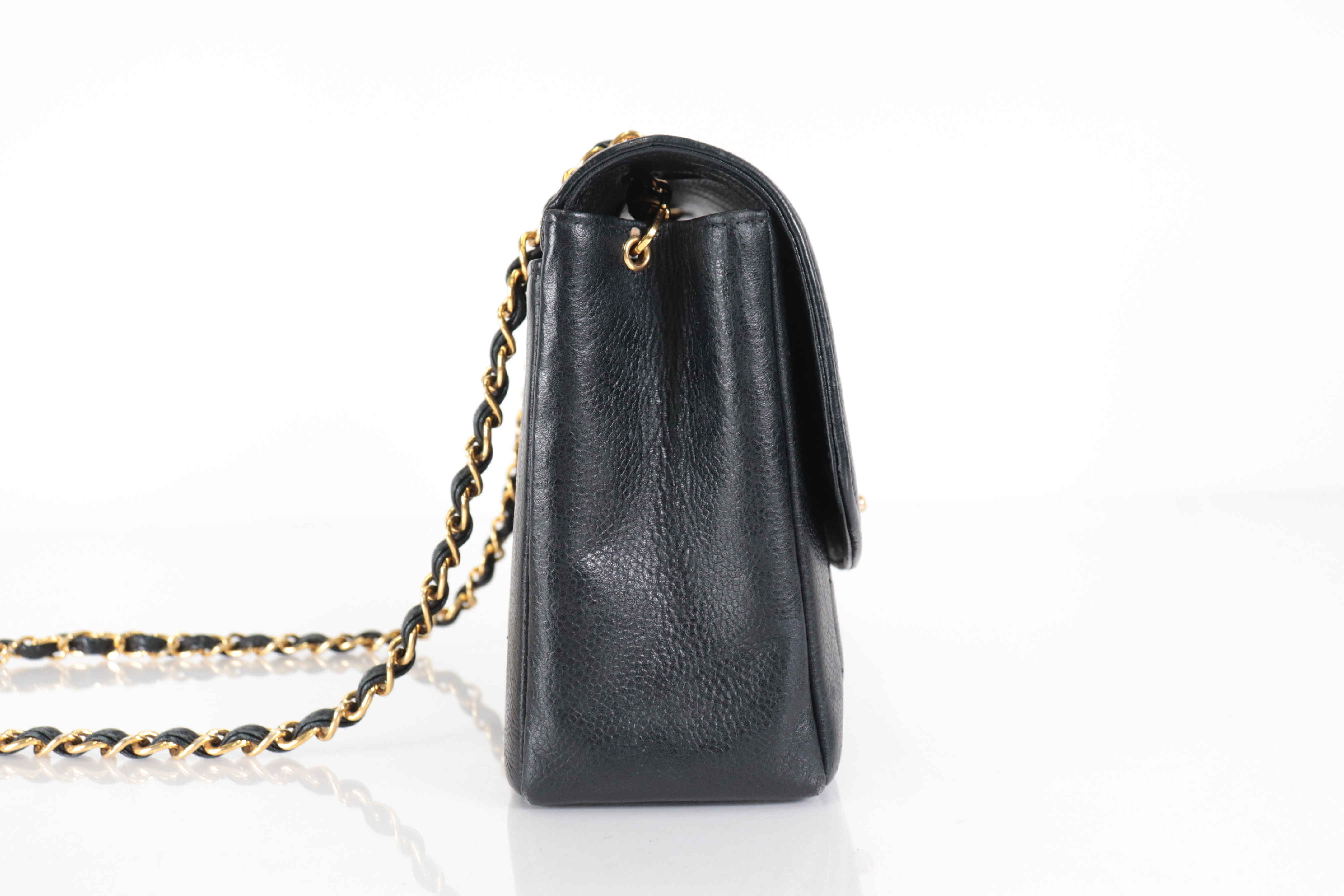 Diana 25 Caviar Leather Shoulder Bag (Serial No. 5) — view 4