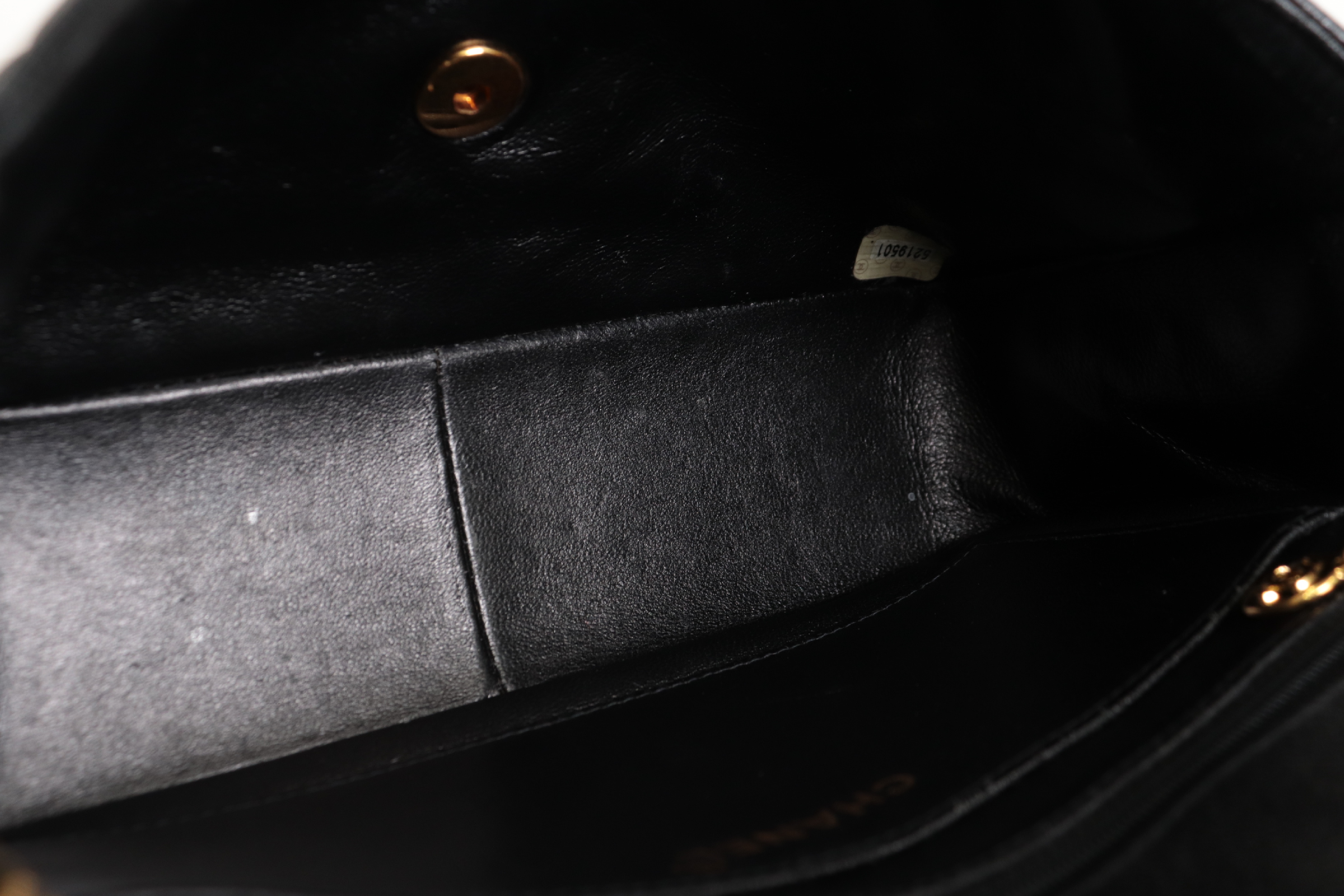 Diana 25 Caviar Leather Shoulder Bag (Serial No. 5) — view 9