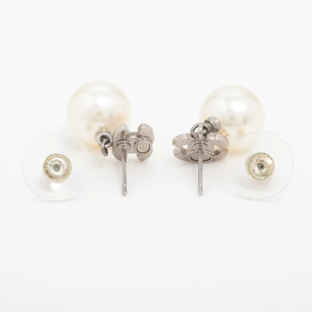 Coco Mark A16V Earrings (Pair) GP x Rhinestone x Faux Pearl Silver. Shows — view 4