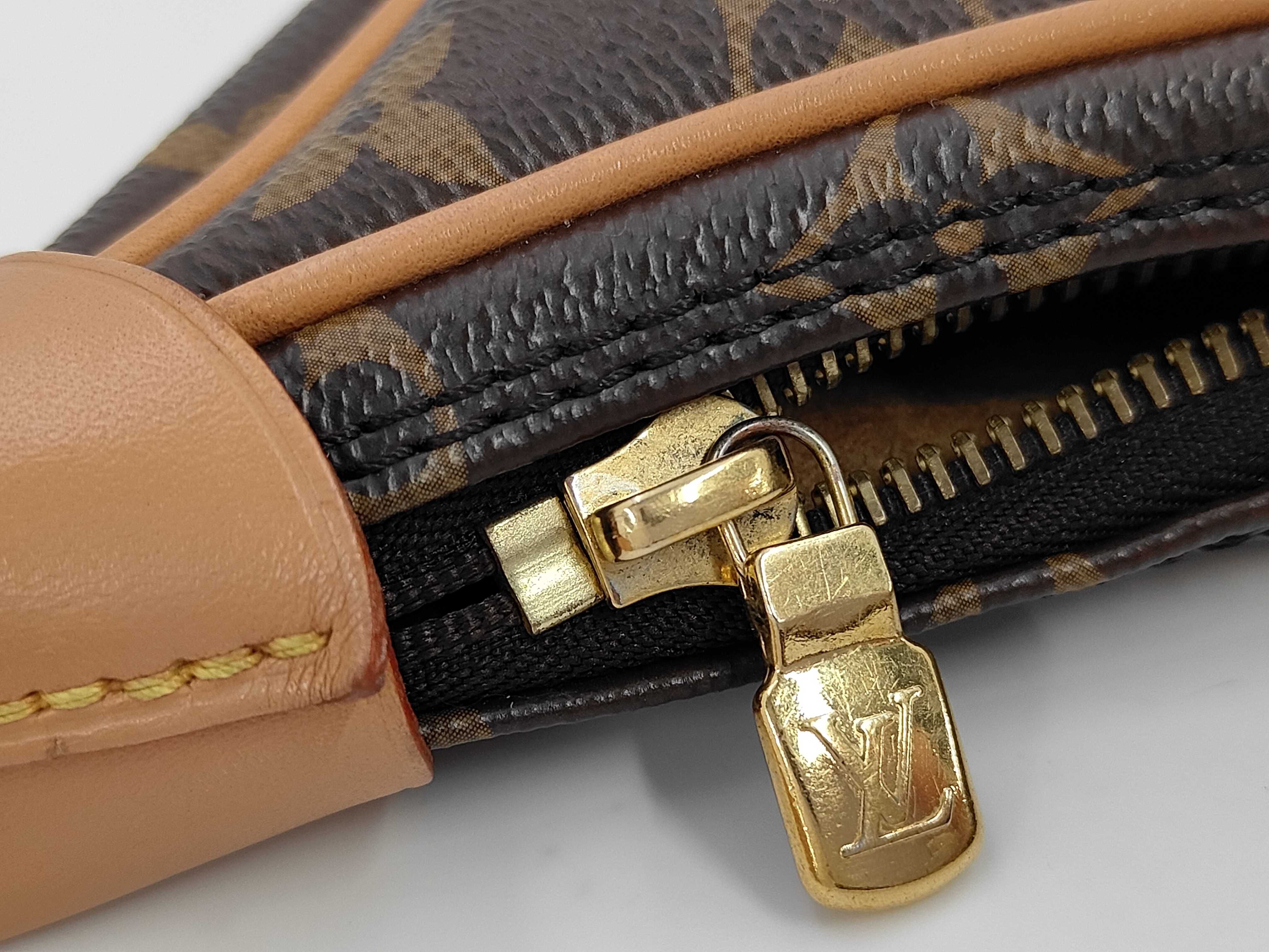 M81098 Shoulder Bag — view 6