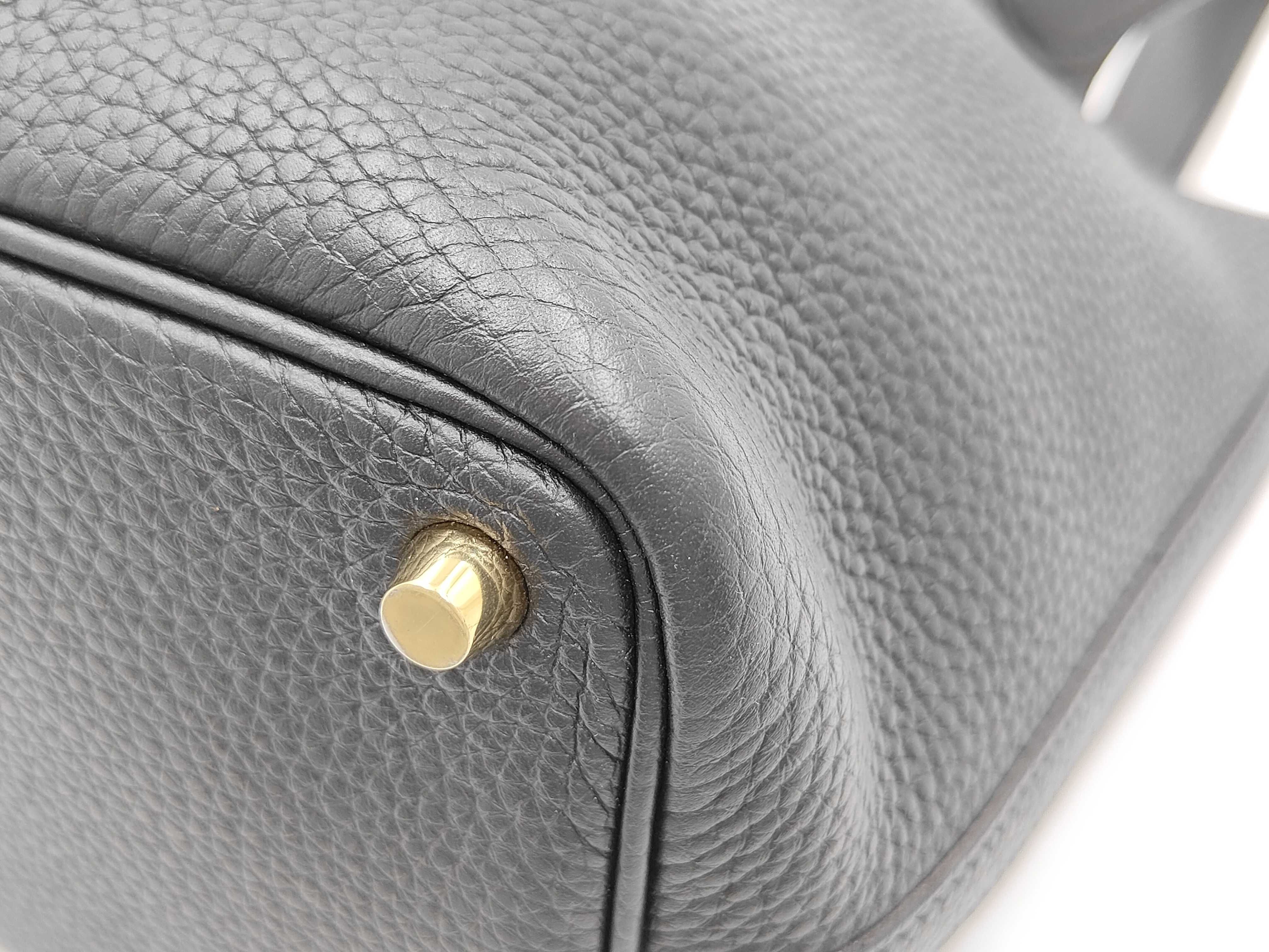 Picotin 18 Handbag, U-stamp, Taurillon Clemence leather, gold hardware, padlock, 2 keys. — view 6