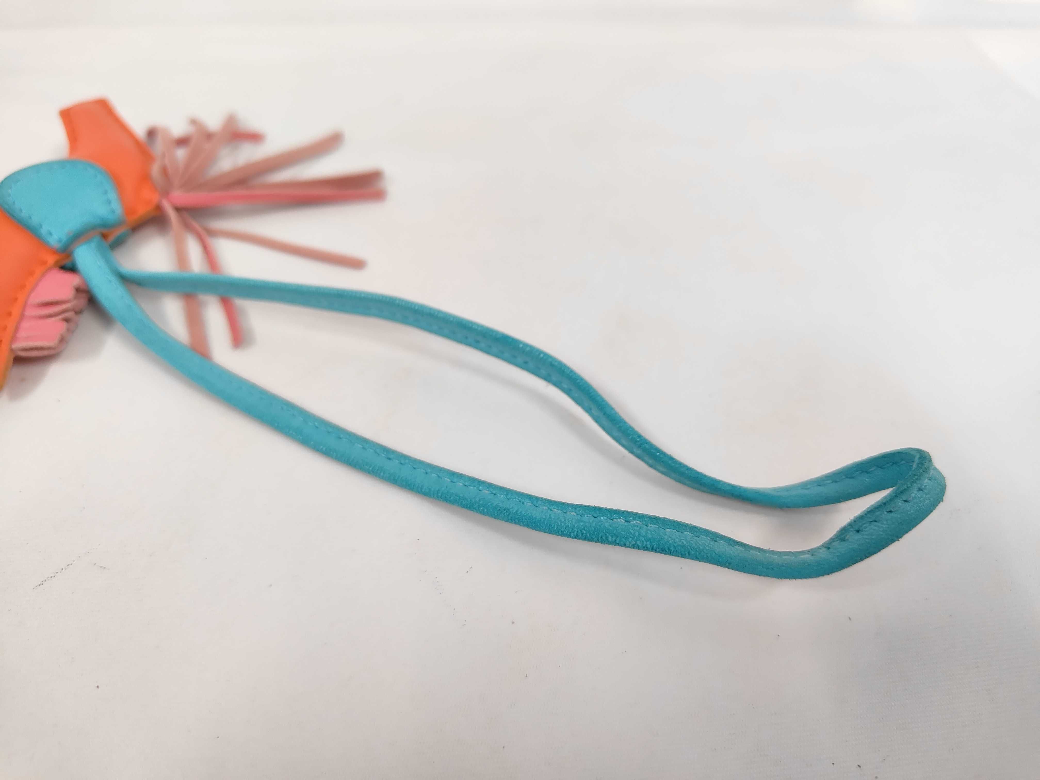 charms and other accessories — view 5