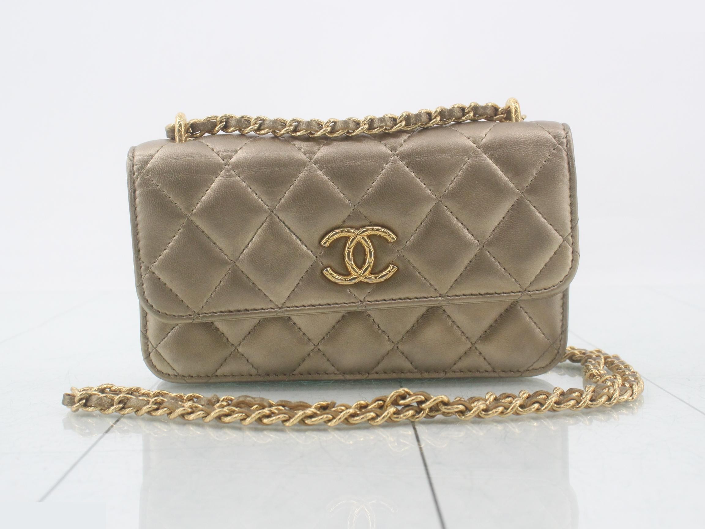 Random Chain Wallet Shoulder Bag - Gold